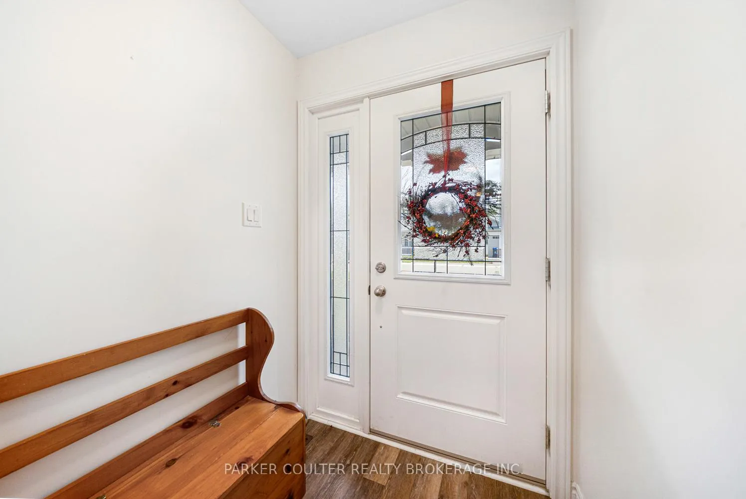 Photo 8 of 65 Ivy Crescent, Wasaga Beach — HOMEH