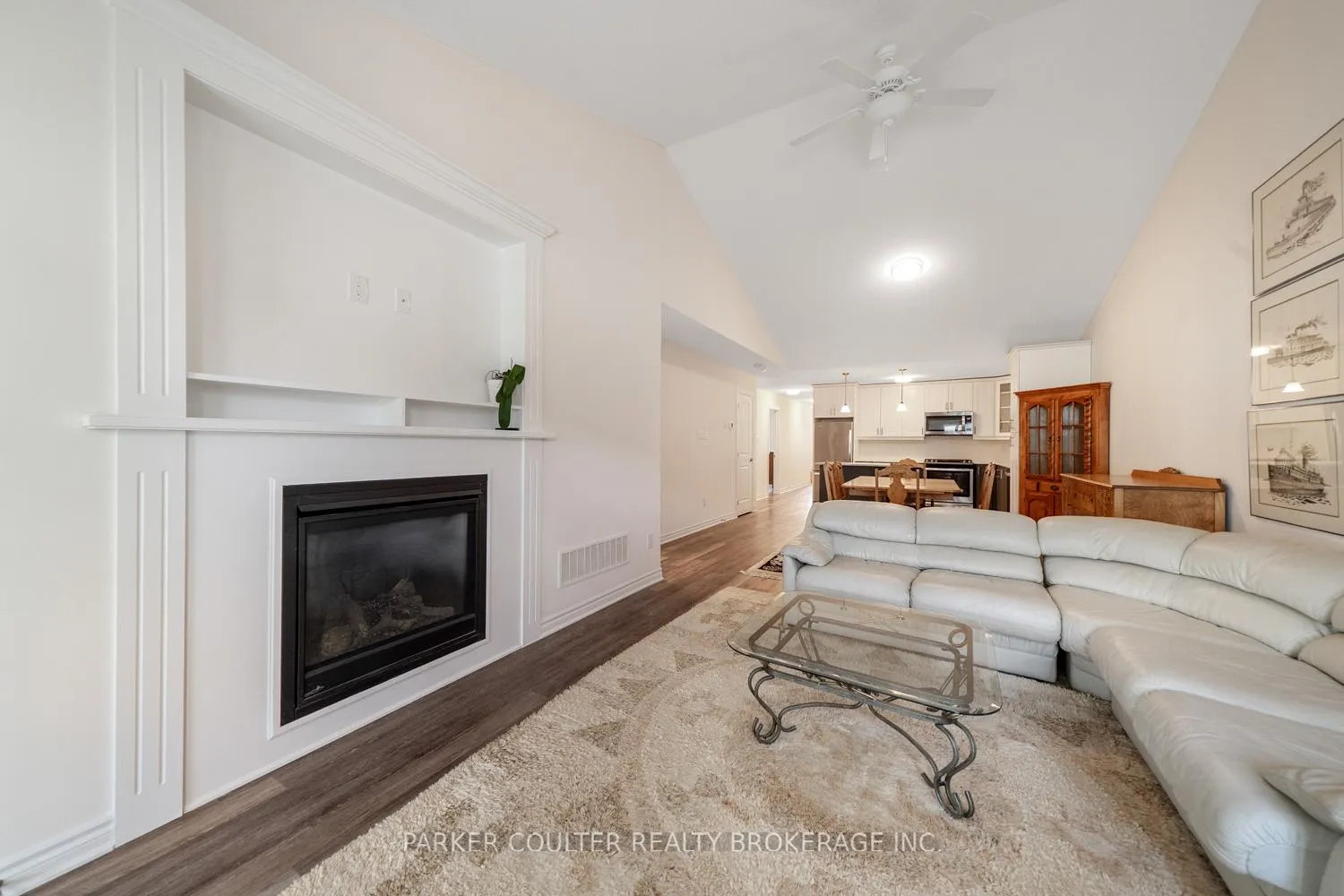 Photo 10 of 65 Ivy Crescent, Wasaga Beach — HOMEH