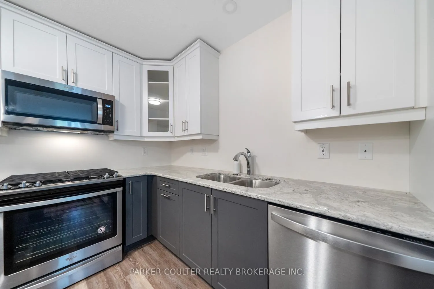 Photo 16 of 65 Ivy Crescent, Wasaga Beach — HOMEH