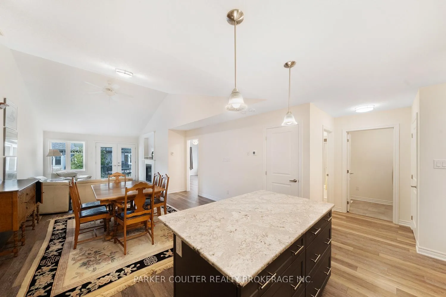 Photo 18 of 65 Ivy Crescent, Wasaga Beach — HOMEH