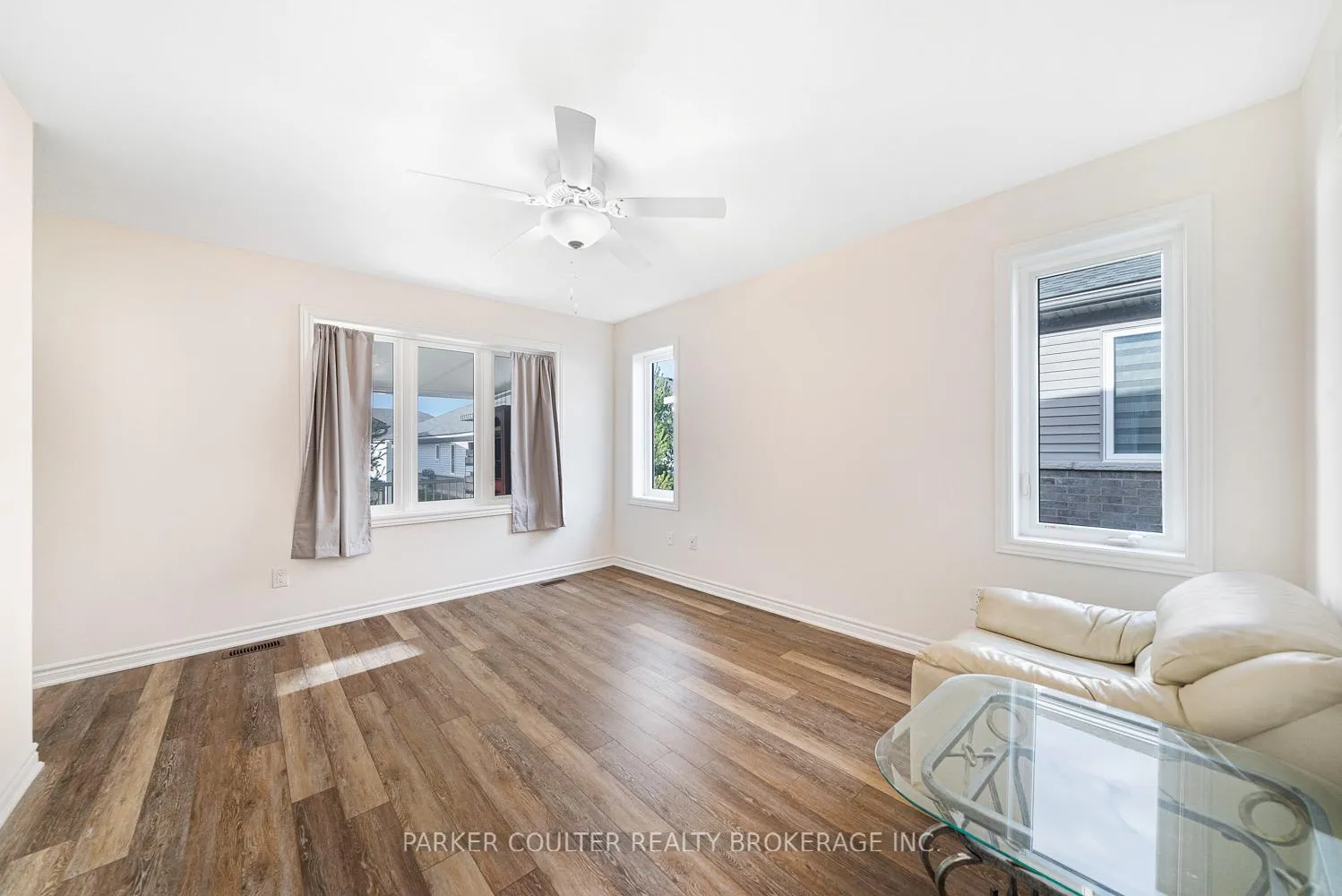 Photo 24 of 65 Ivy Crescent, Wasaga Beach — HOMEH