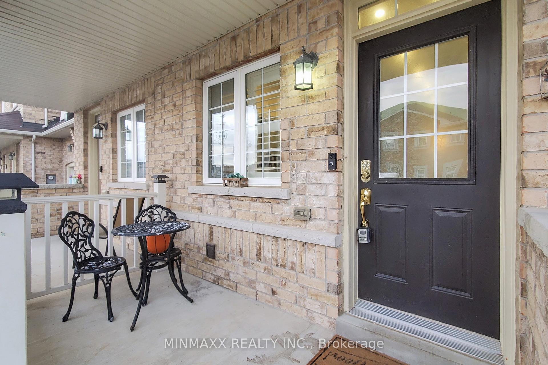 Photo 4 of 582 Murray Meadows Place, Milton, Clarke — HOMEH
