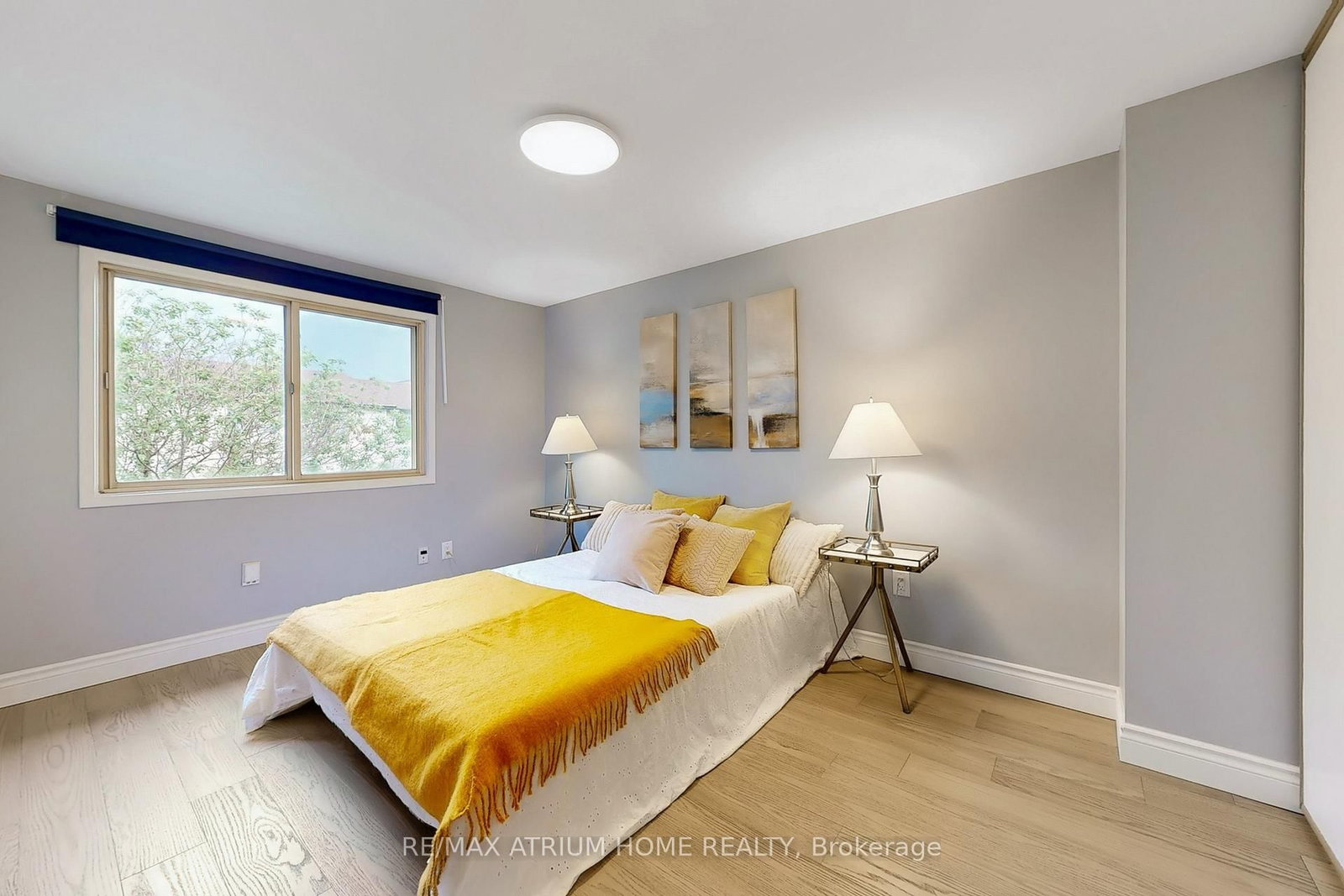 Photo 10 of 10 Townsend Rd, North York, Hillcrest Village — HOMEH