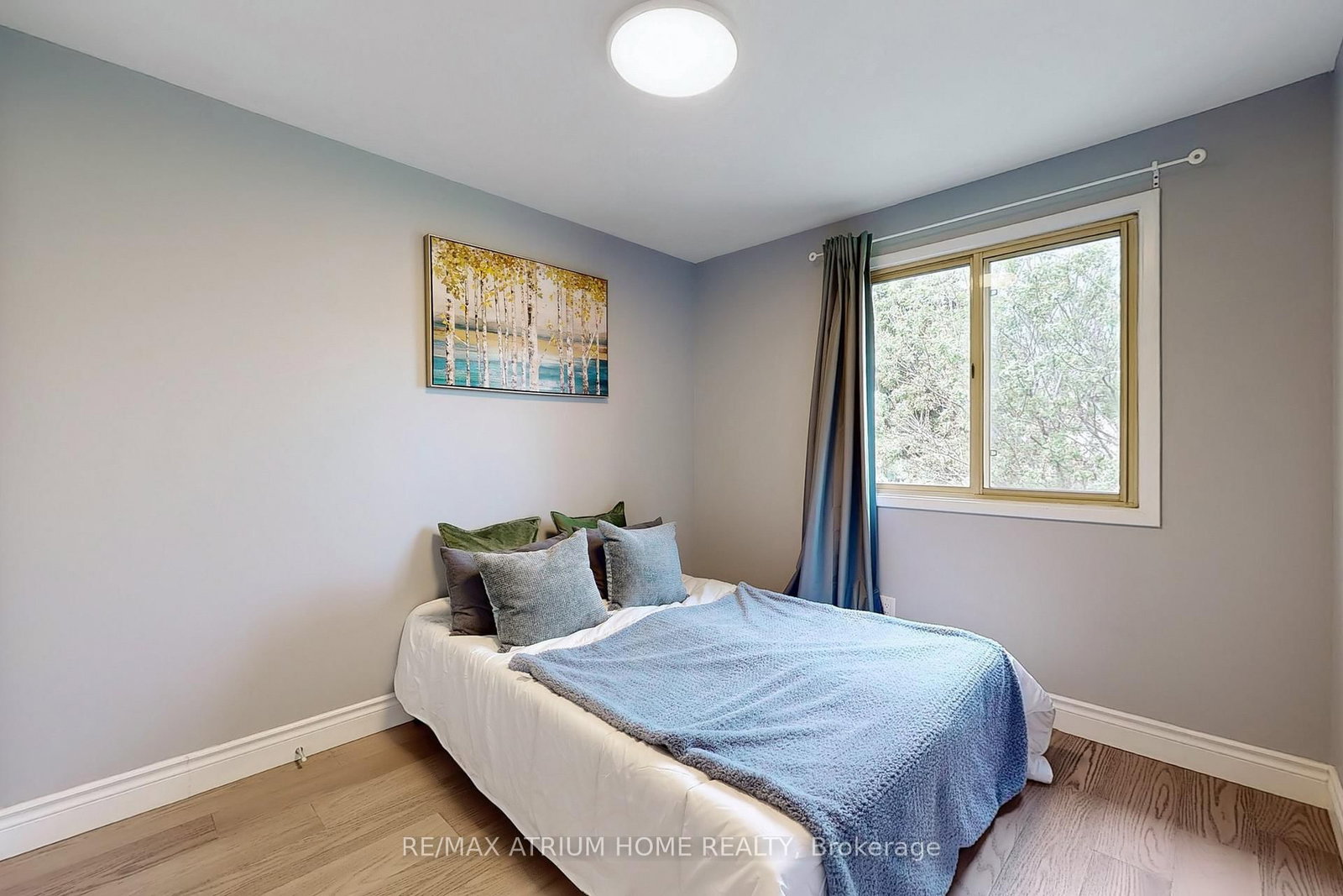 Photo 7 of 10 Townsend Rd, North York, Hillcrest Village — HOMEH