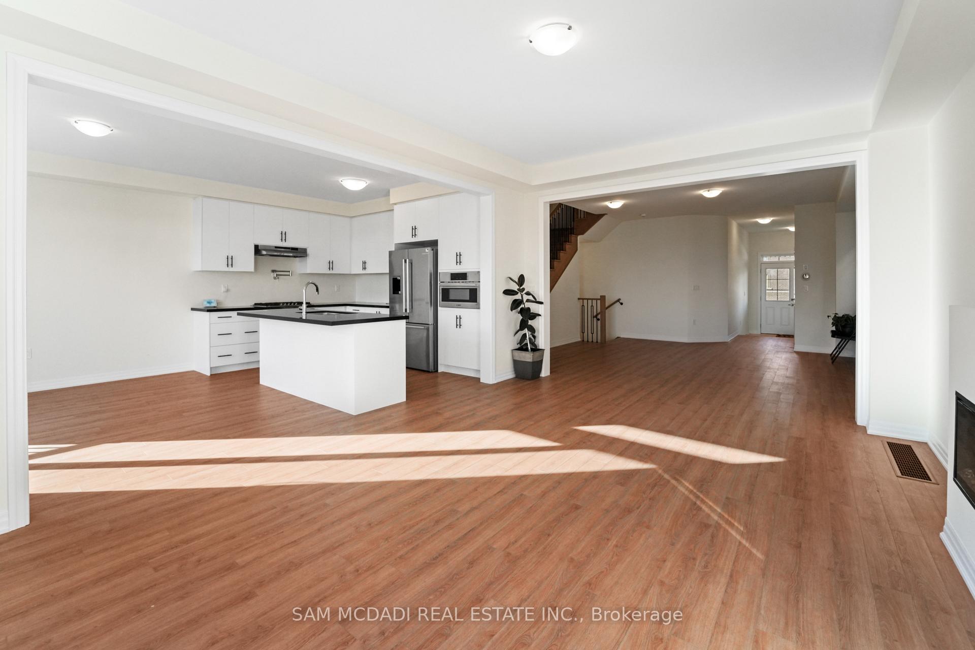 Photo 17 of 37 SOUTHBURY MANOR (Upper) Drive, Caledon, Bolton East — HOMEH