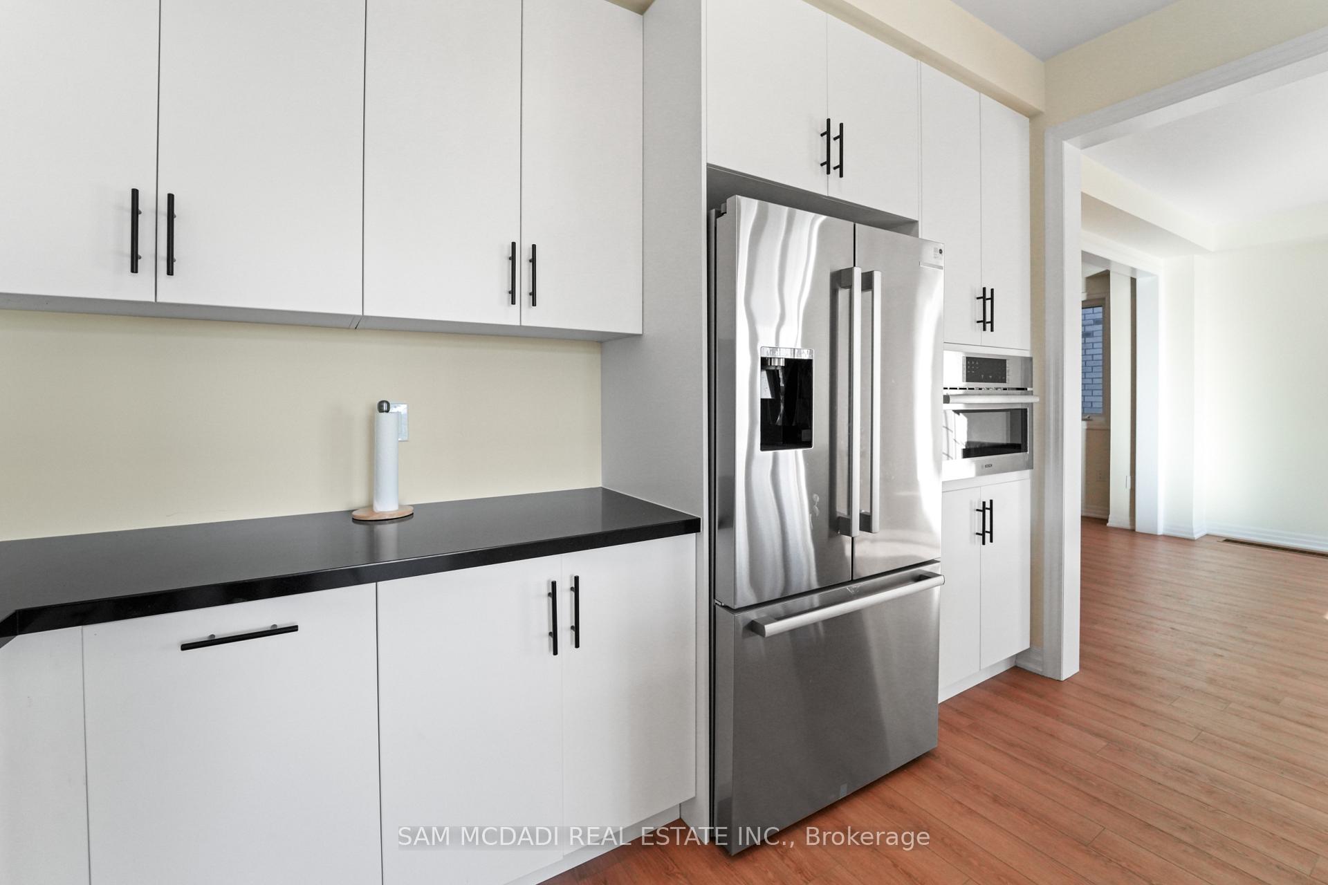 Photo 11 of 37 SOUTHBURY MANOR (Upper) Drive, Caledon, Bolton East — HOMEH