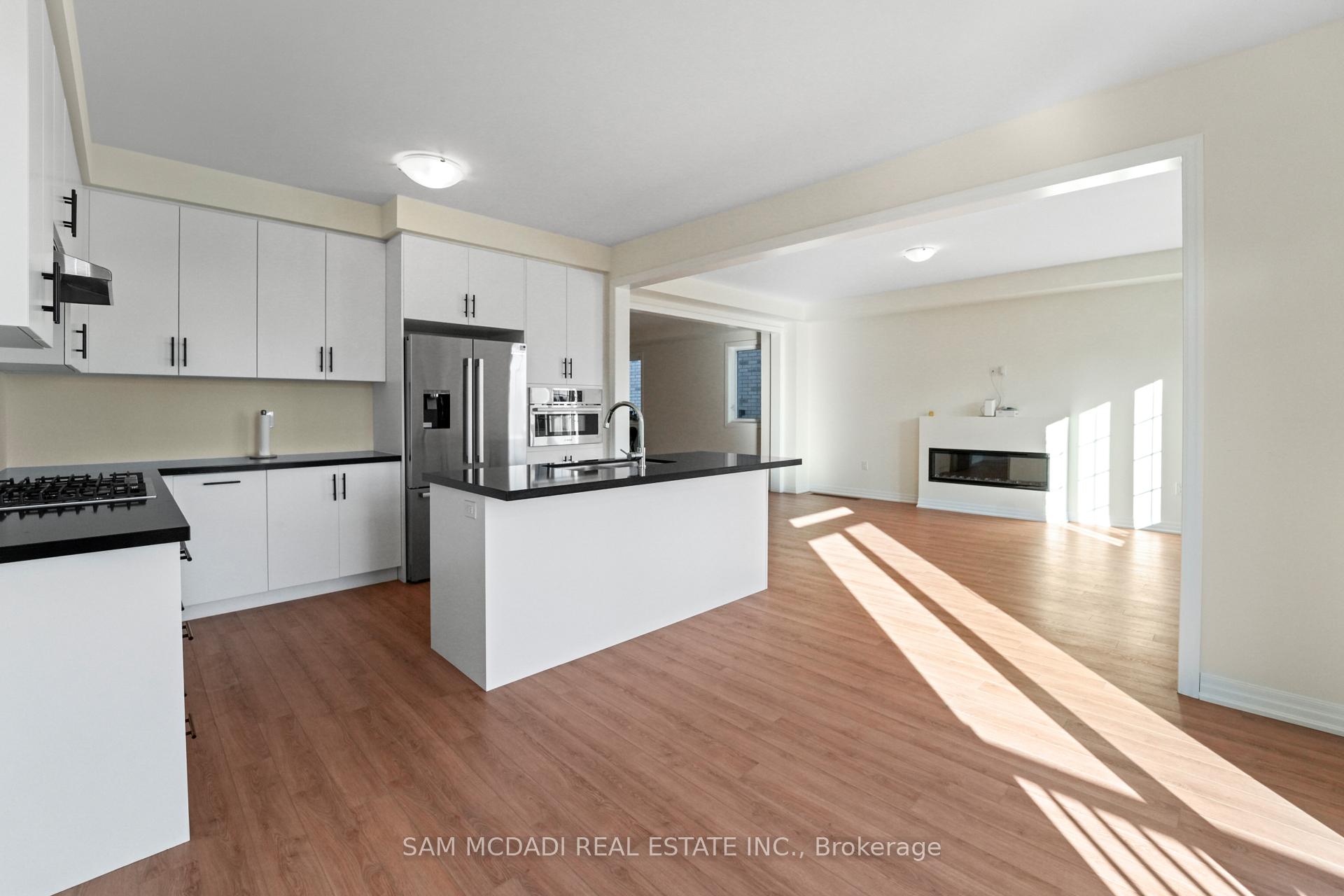 Photo 16 of 37 SOUTHBURY MANOR (Upper) Drive, Caledon, Bolton East — HOMEH