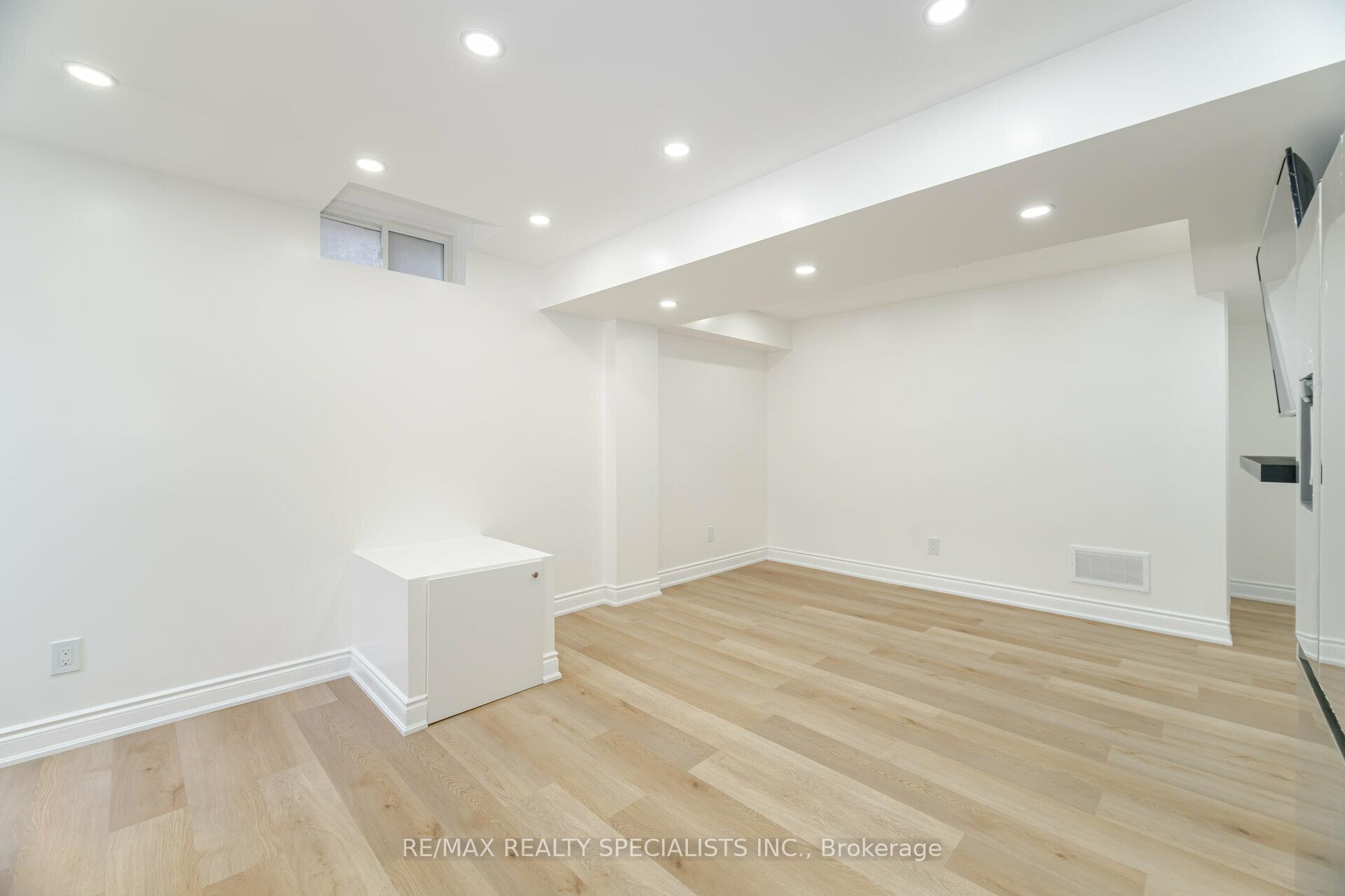 Photo 10 of Unit Bsmt, 190 Manly Lane, Milton, Dempsey — HOMEH