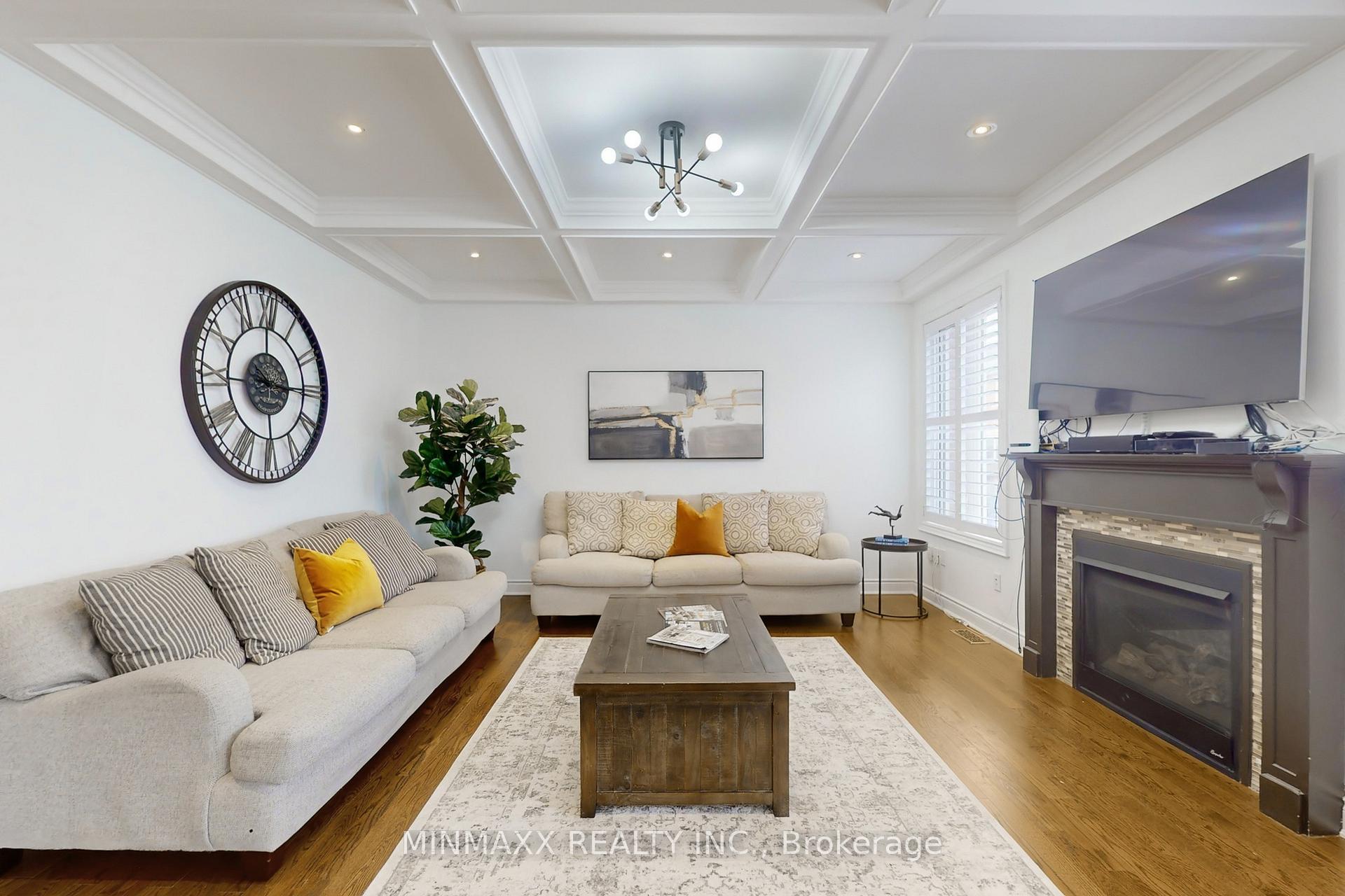 Photo 3 of 1360 Connaught Terrace, Milton, Ford — HOMEH