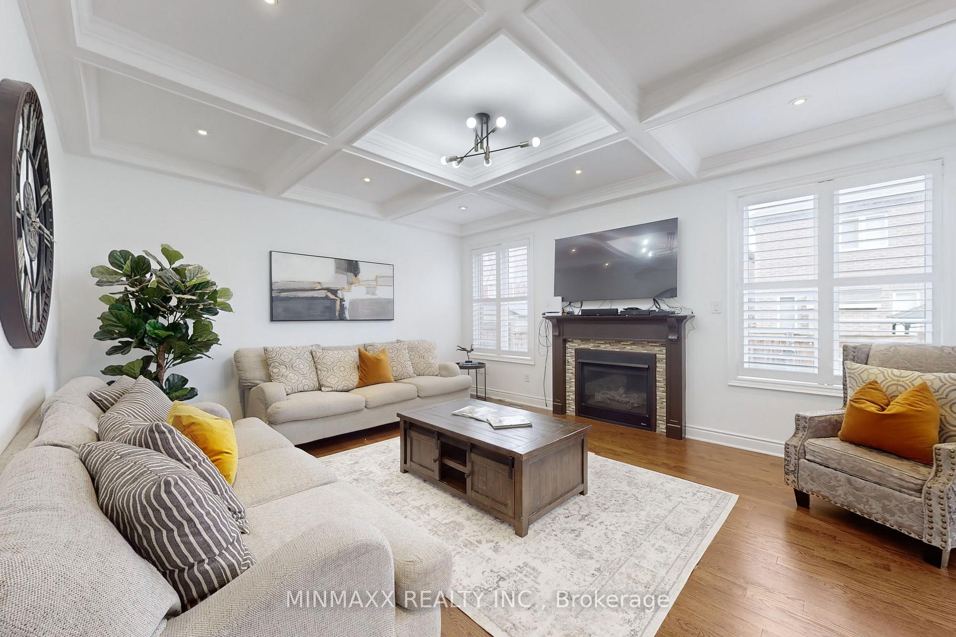 Photo 5 of 1360 Connaught Terrace, Milton, Ford — HOMEH