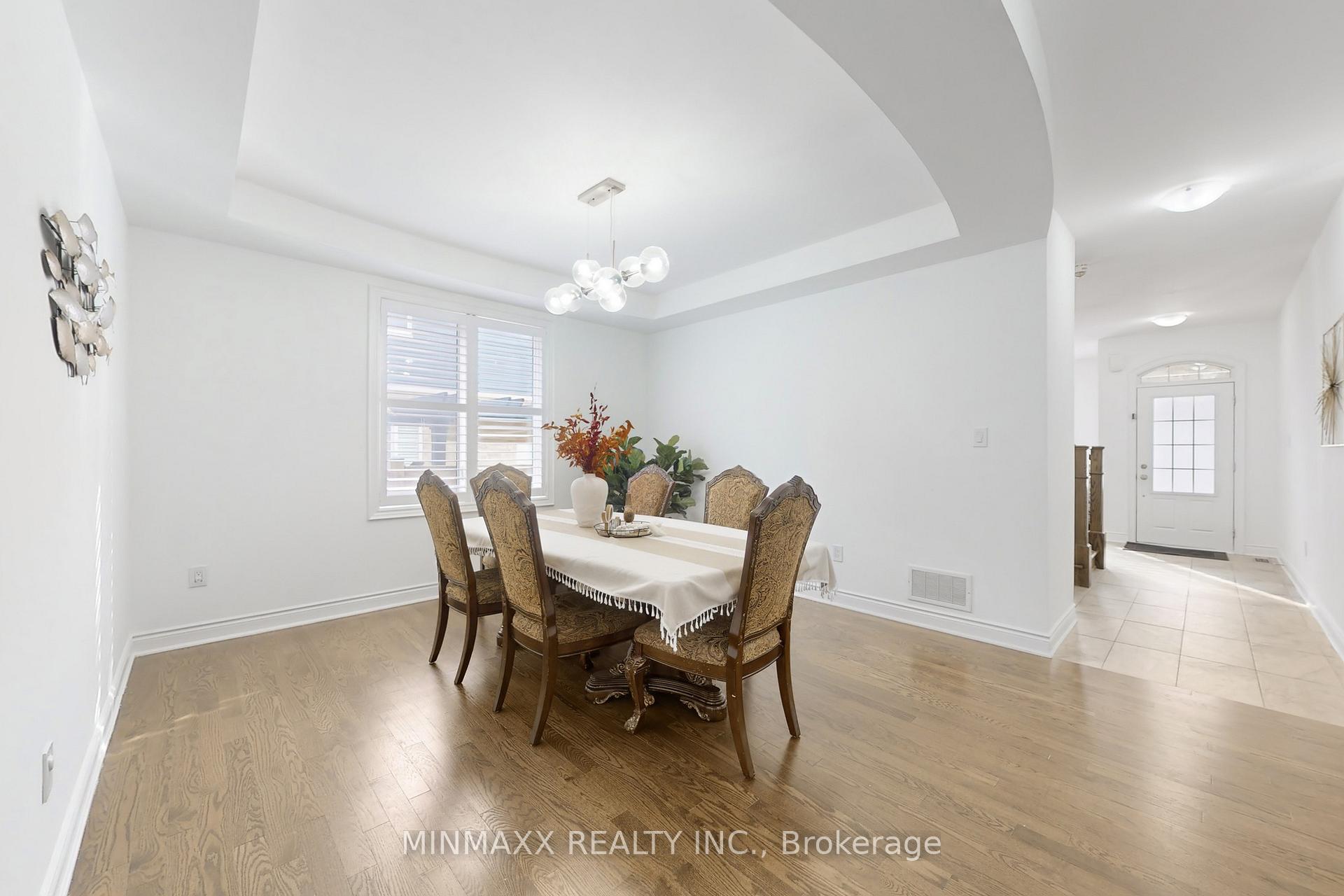 Photo 9 of 1360 Connaught Terrace, Milton, Ford — HOMEH