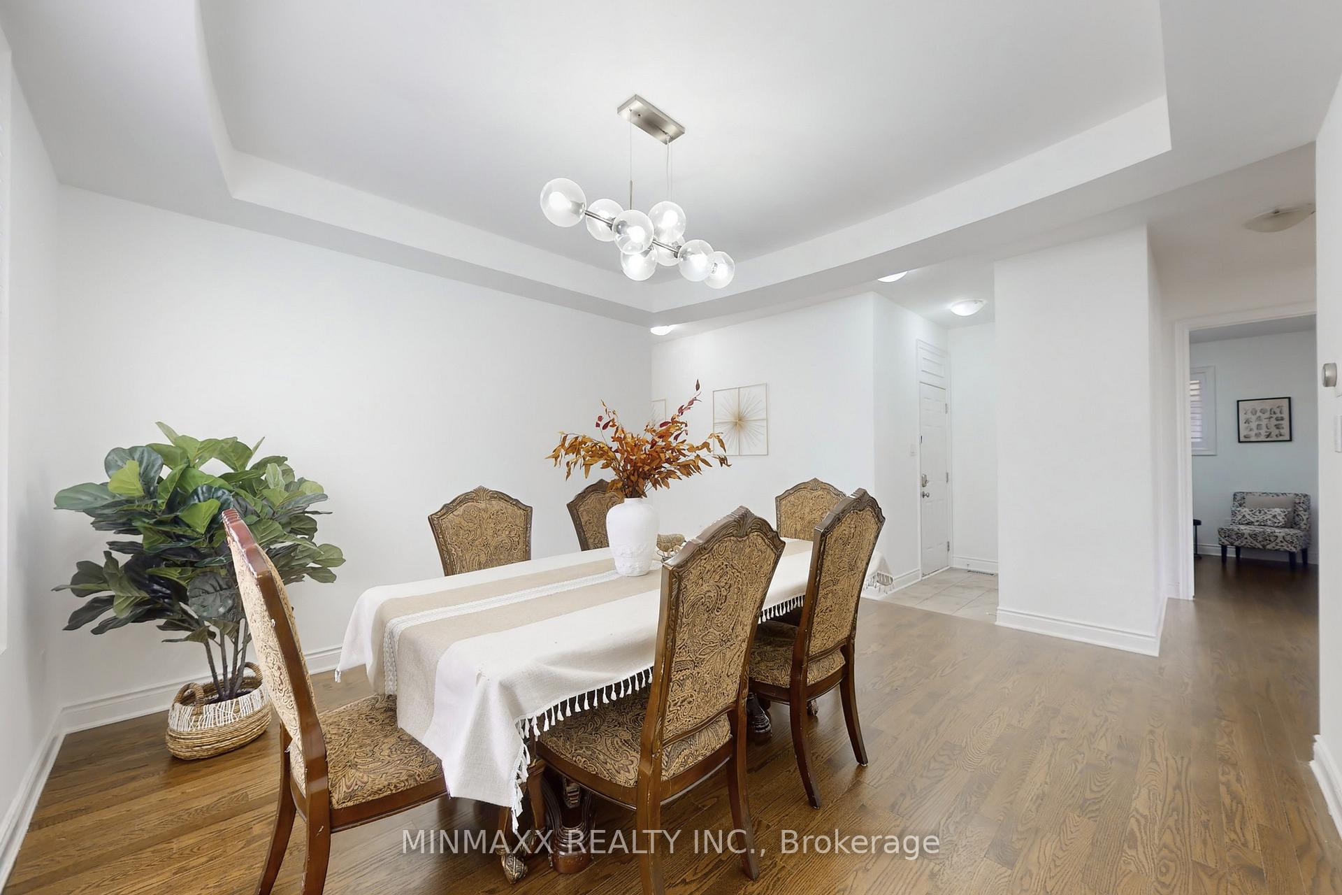 Photo 10 of 1360 Connaught Terrace, Milton, Ford — HOMEH