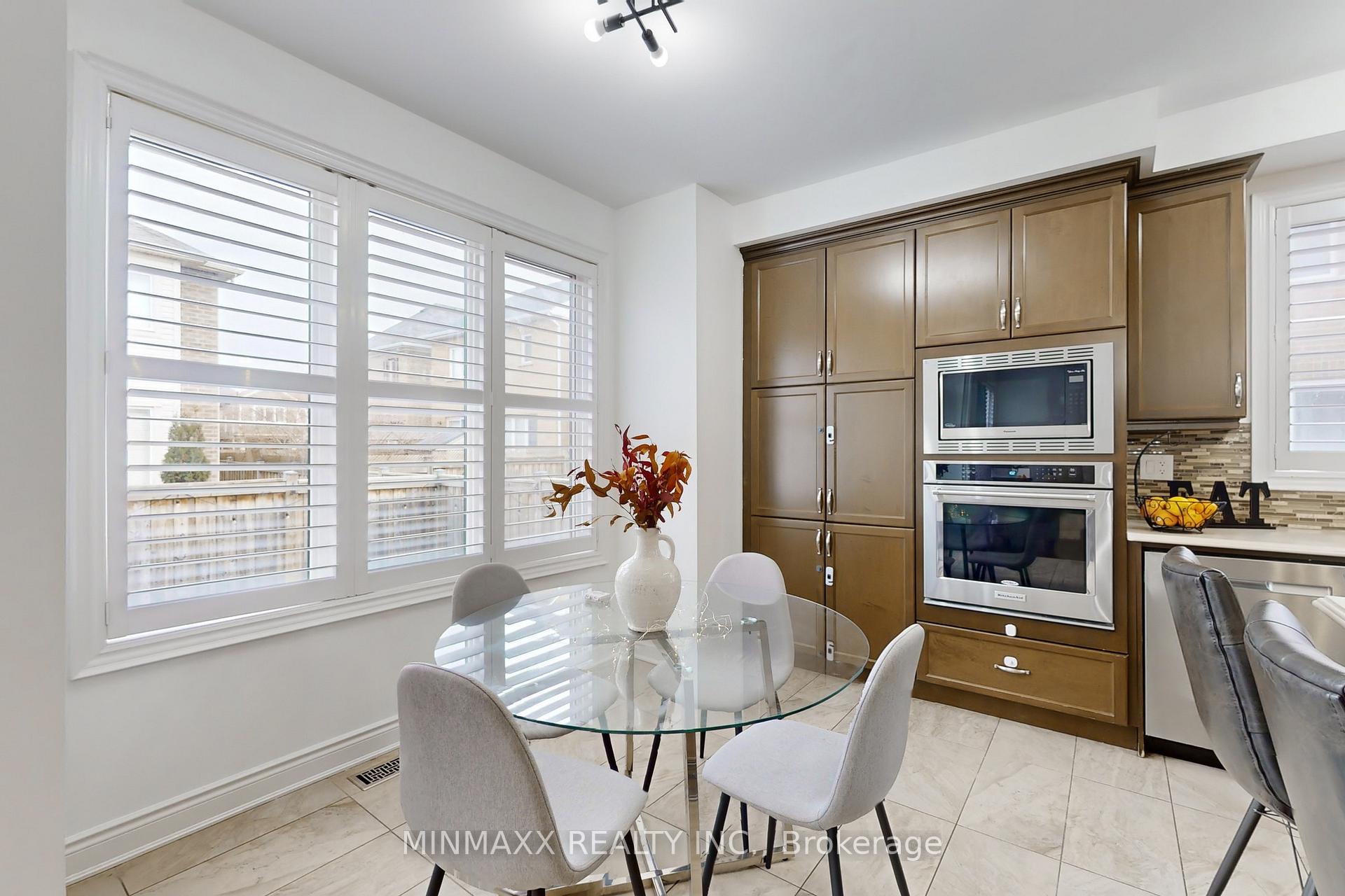 Photo 20 of 1360 Connaught Terrace, Milton, Ford — HOMEH