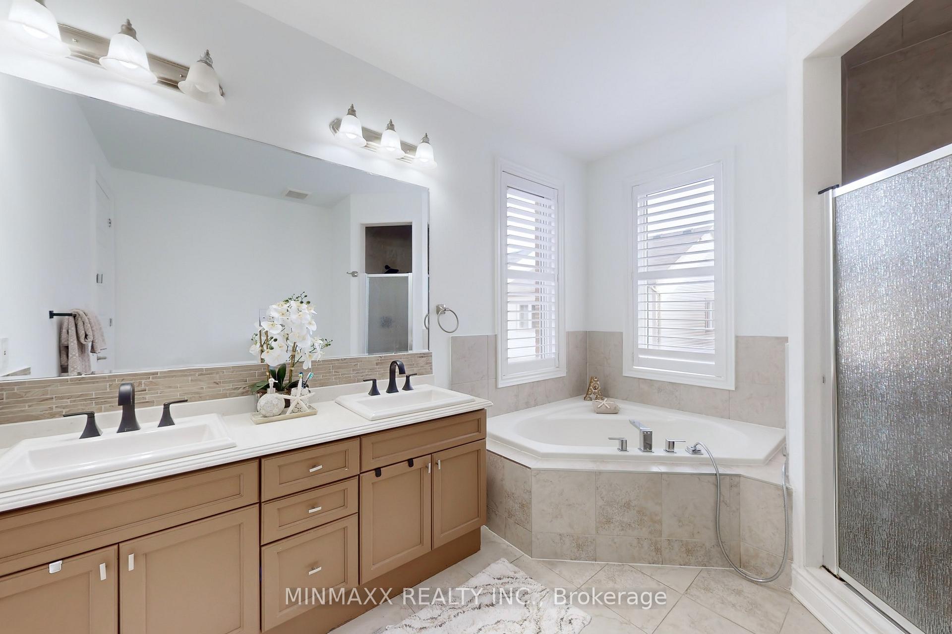 Photo 29 of 1360 Connaught Terrace, Milton, Ford — HOMEH