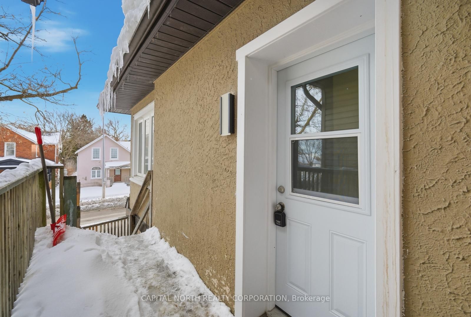 Photo 37 of Unit 1, 104 Wellington Street E, Aurora, Aurora Village — HOMEH