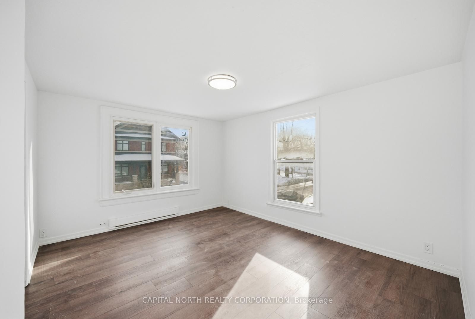 Photo 32 of Unit 1, 104 Wellington Street E, Aurora, Aurora Village — HOMEH