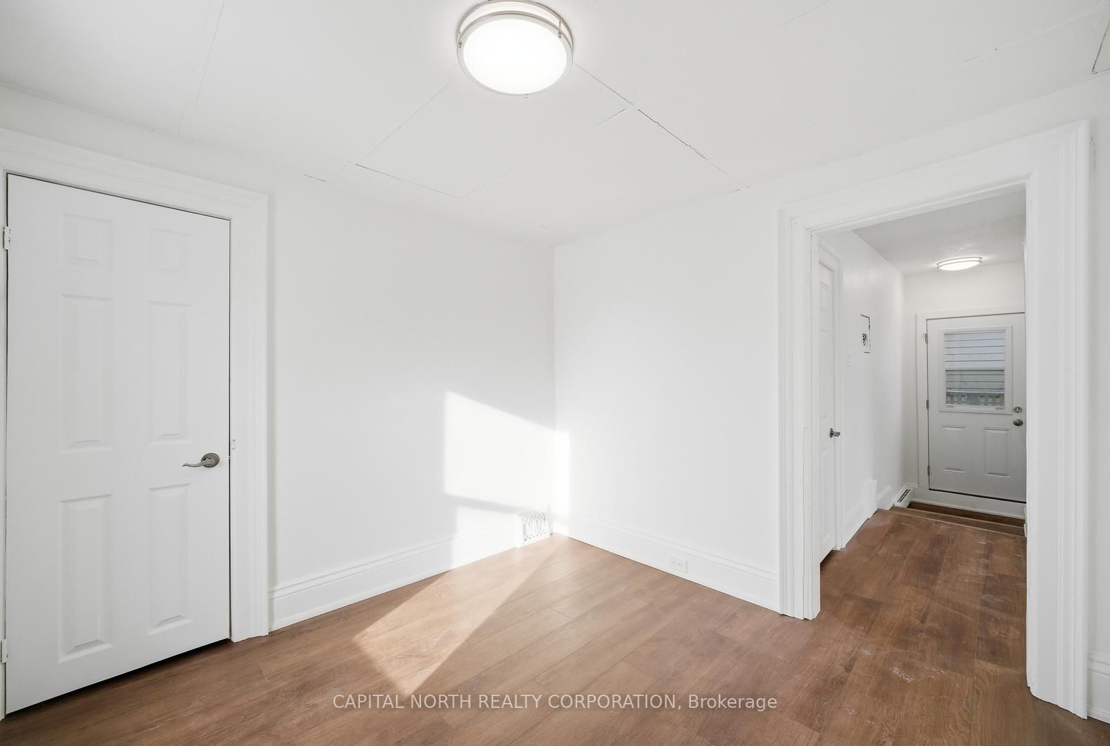 Photo 34 of Unit 1, 104 Wellington Street E, Aurora, Aurora Village — HOMEH