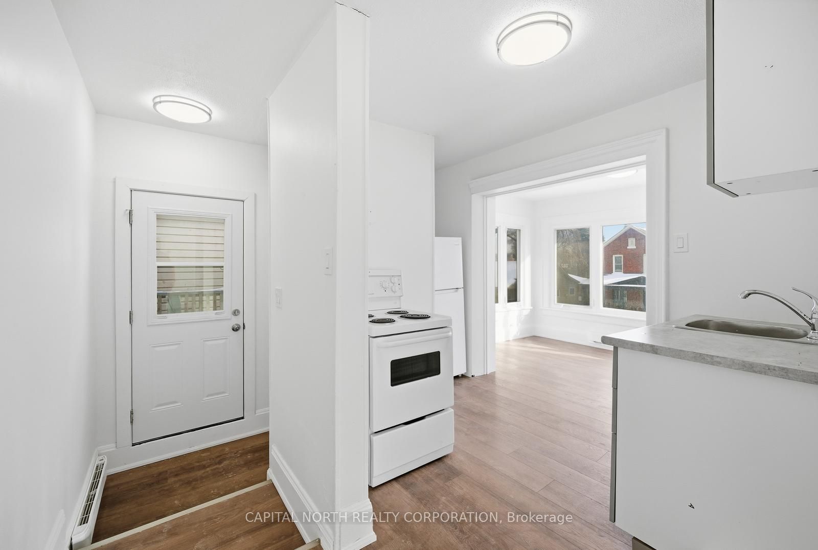 Photo 24 of Unit 1, 104 Wellington Street E, Aurora, Aurora Village — HOMEH