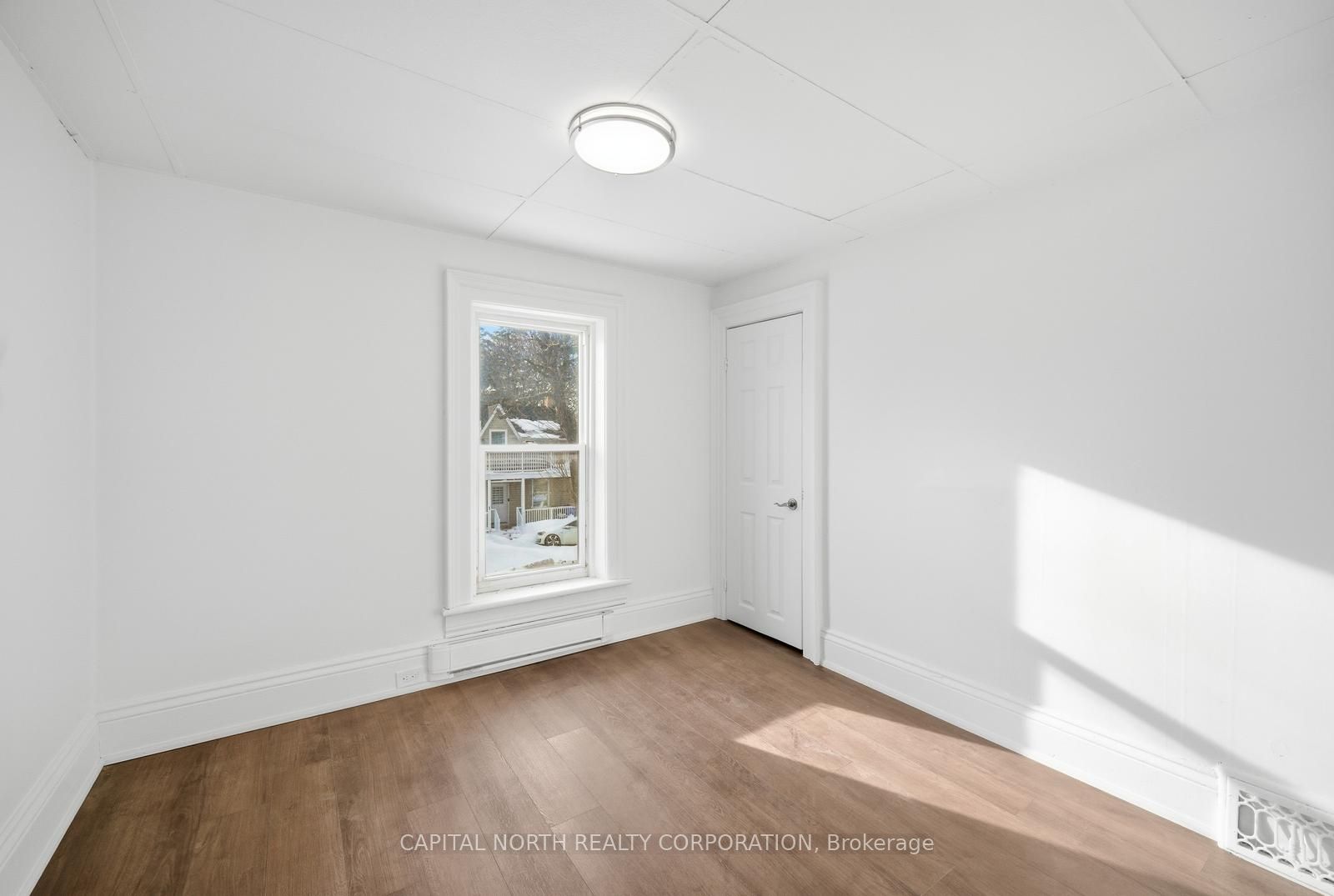 Photo 33 of Unit 1, 104 Wellington Street E, Aurora, Aurora Village — HOMEH