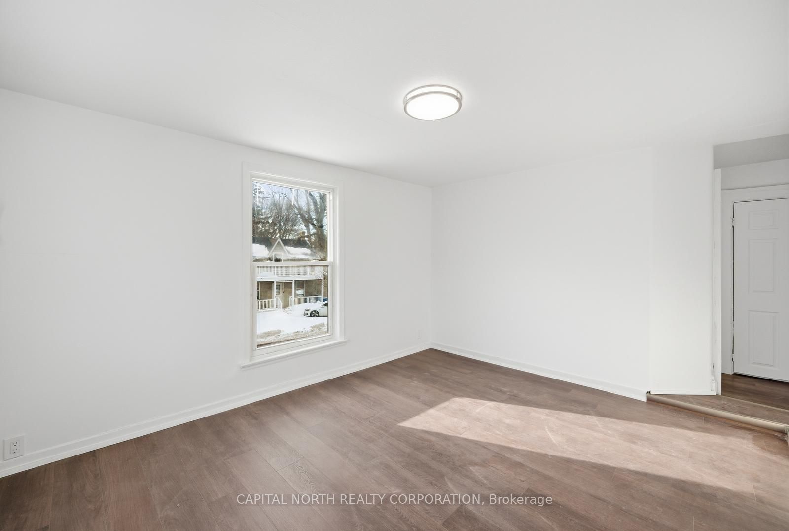 Photo 30 of Unit 1, 104 Wellington Street E, Aurora, Aurora Village — HOMEH
