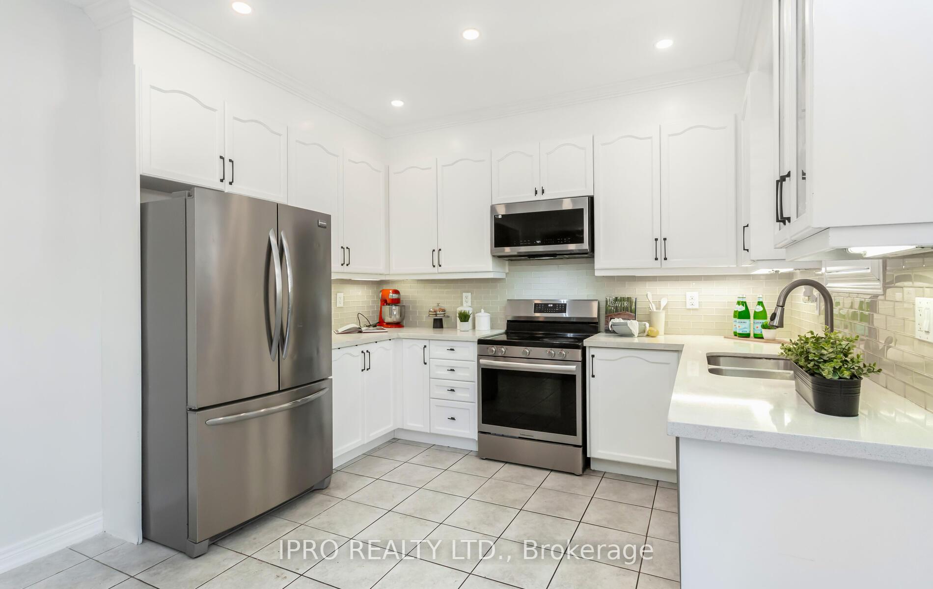 Photo 10 of 447 Harkin Place, Milton, Scott — HOMEH