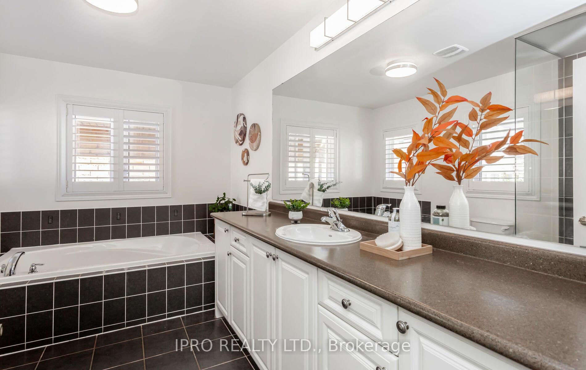 Photo 18 of 447 Harkin Place, Milton, Scott — HOMEH