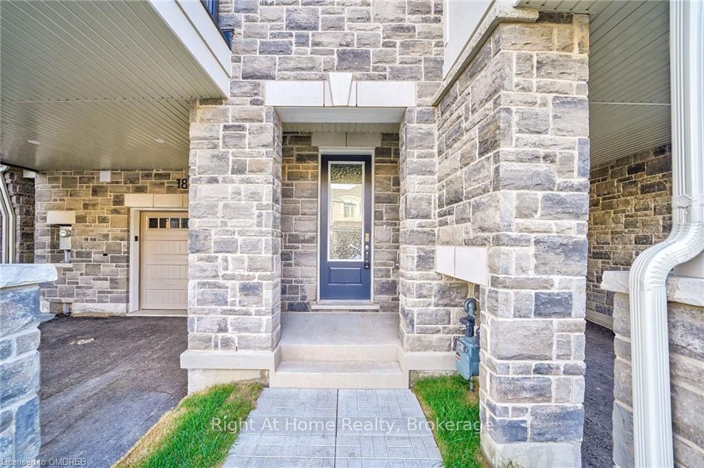 Photo 4 of 1819 Thames Circle, Milton, Bowes — HOMEH
