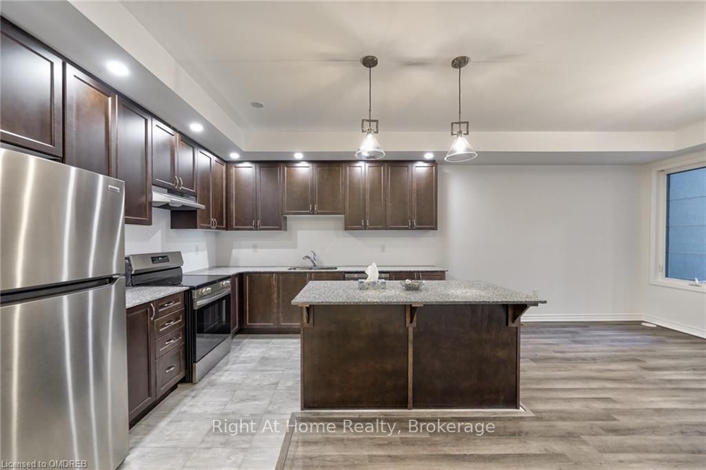 Photo 14 of 1819 Thames Circle, Milton, Bowes — HOMEH