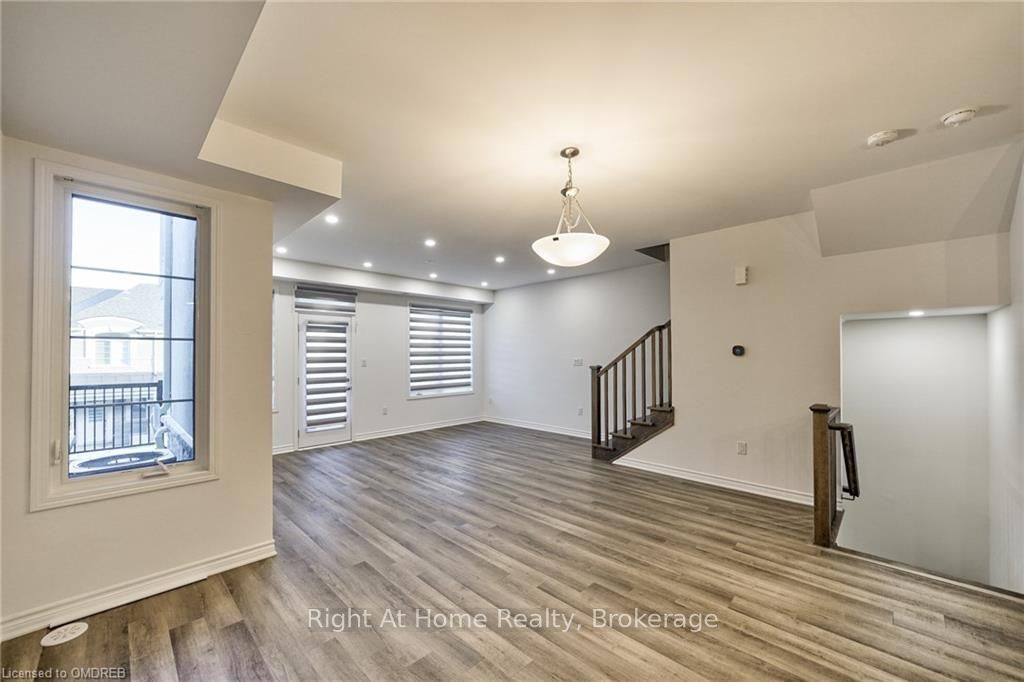 Photo 15 of 1819 Thames Circle, Milton, Bowes — HOMEH