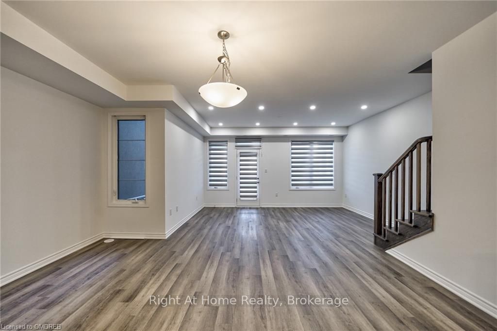 Photo 16 of 1819 Thames Circle, Milton, Bowes — HOMEH