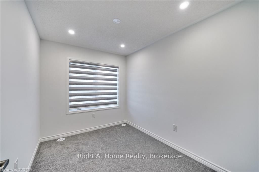 Photo 32 of 1819 Thames Circle, Milton, Bowes — HOMEH