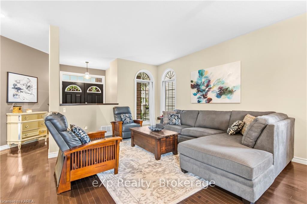 Photo 7 of 397 Cavendish Crescent, Kingston, City Northwest — HOMEH