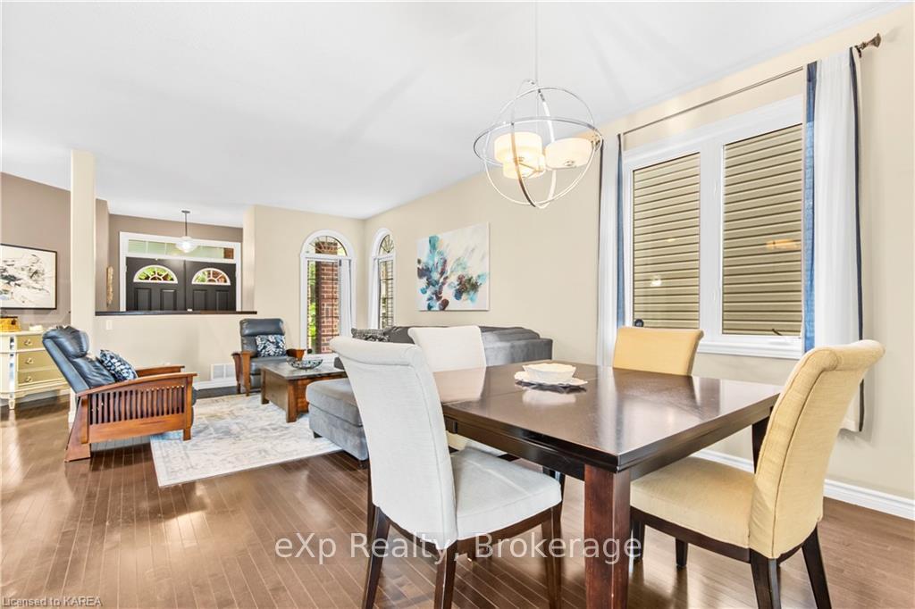 Photo 9 of 397 Cavendish Crescent, Kingston, City Northwest — HOMEH
