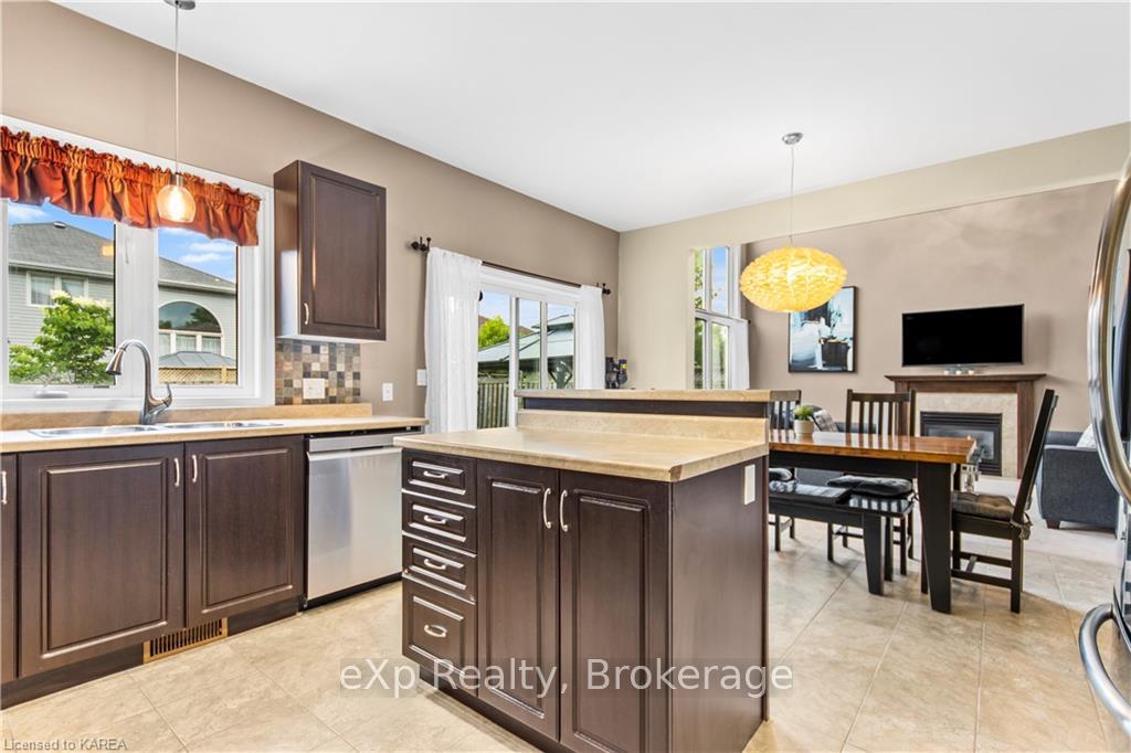Photo 18 of 397 Cavendish Crescent, Kingston, City Northwest — HOMEH