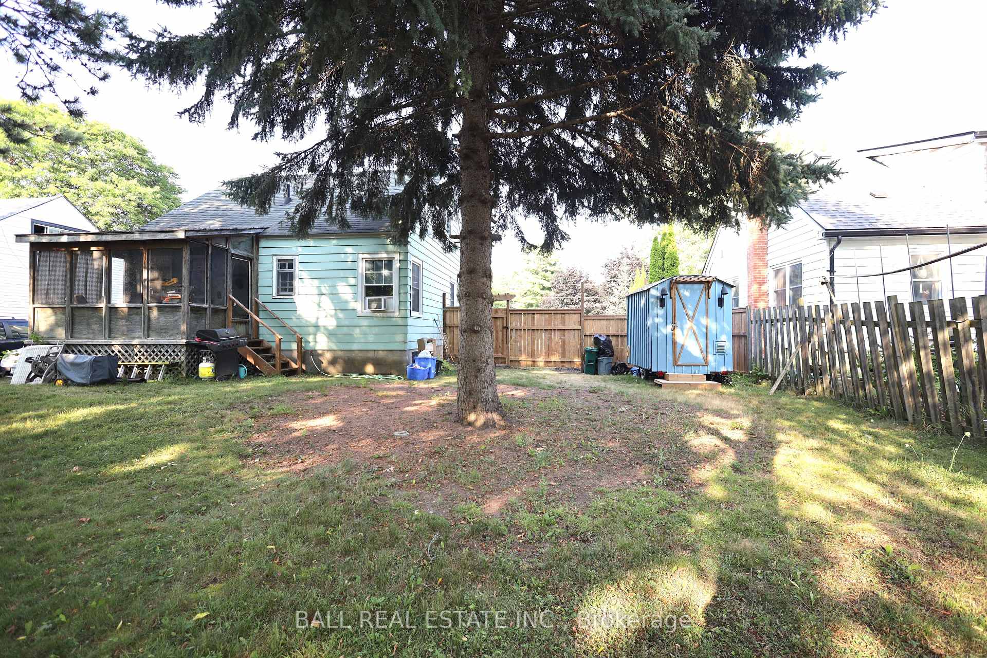 Photo 6 of 542 Sidney Street, Belleville, Belleville Ward — HOMEH