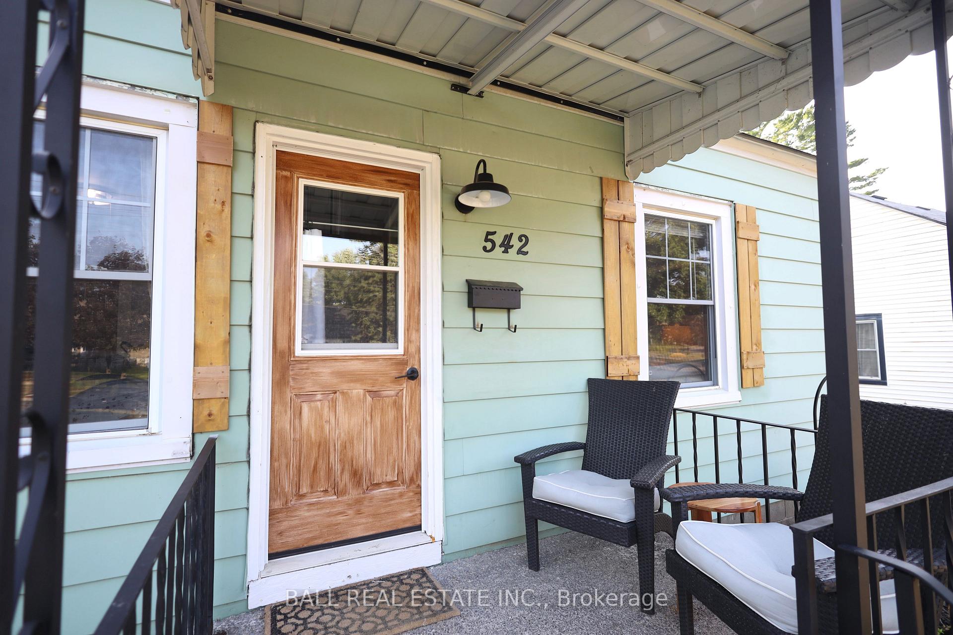 Photo 11 of 542 Sidney Street, Belleville, Belleville Ward — HOMEH