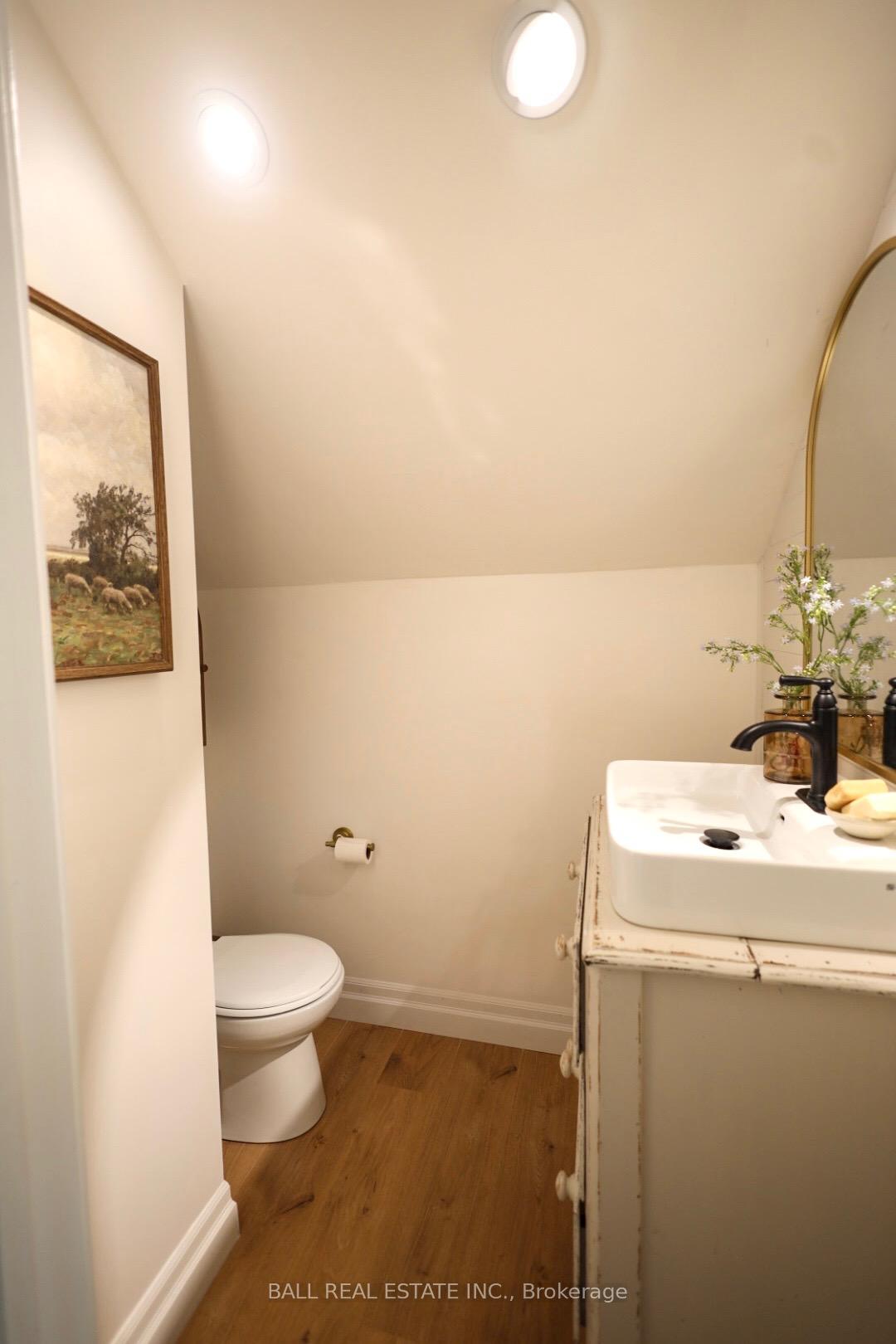 Photo 12 of 542 Sidney Street, Belleville, Belleville Ward — HOMEH