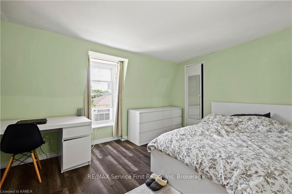 Photo 6 of 36 Ellice Street, Kingston, East of Sir John A. Blvd — HOMEH