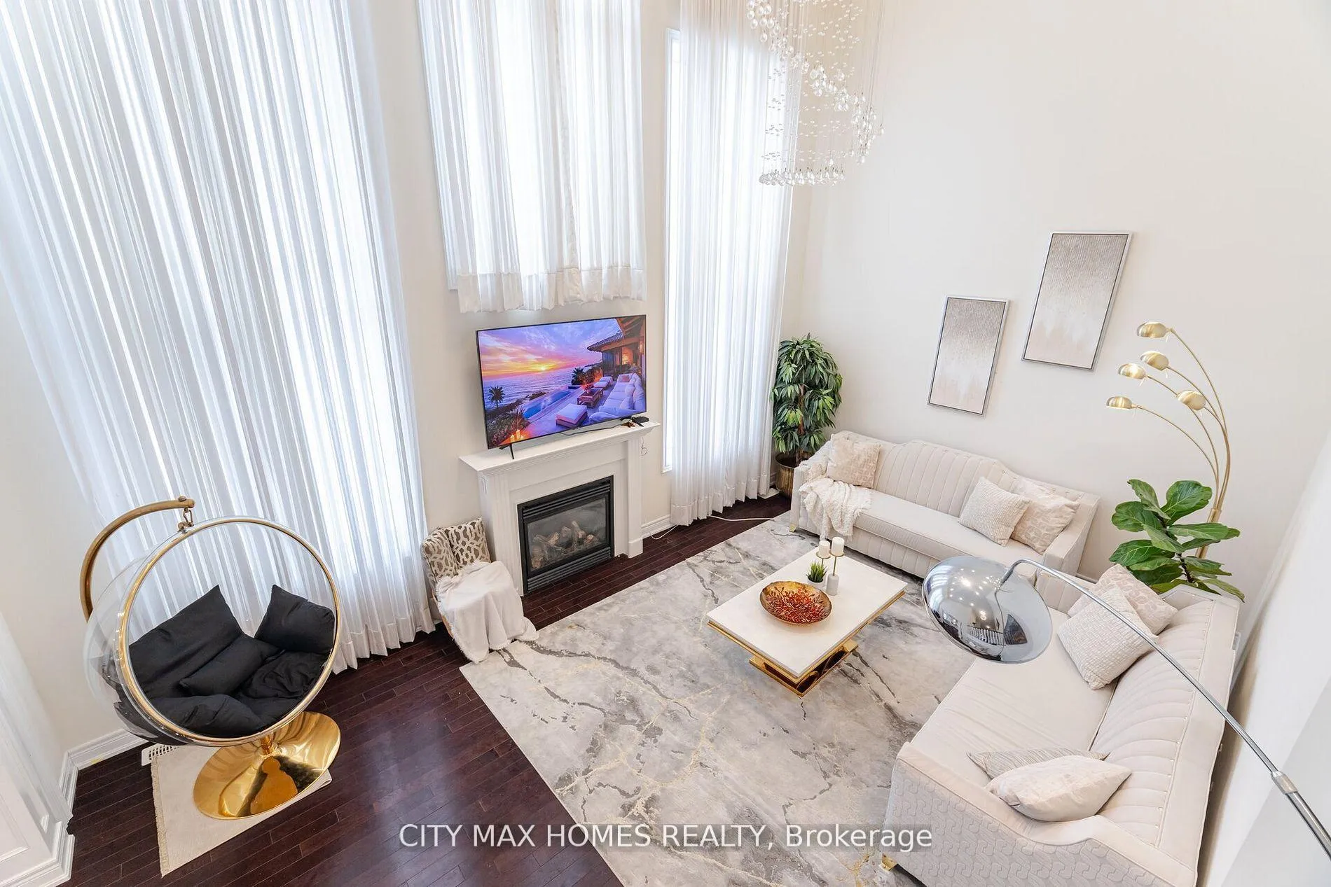 Photo 2 of 57 Beacon Hill Drive, Brampton, Credit Valley — HOMEH
