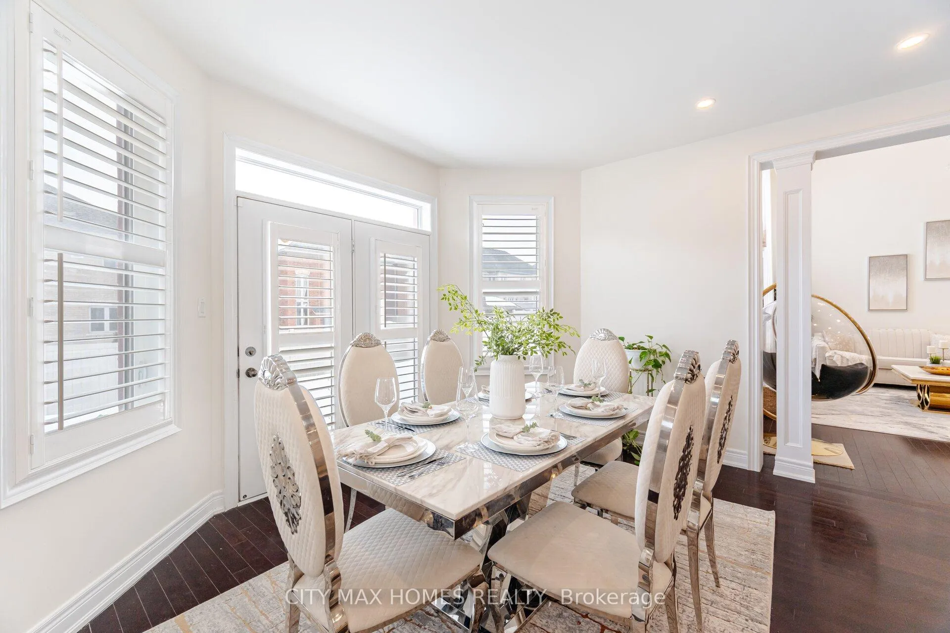 Photo 11 of 57 Beacon Hill Drive, Brampton, Credit Valley — HOMEH