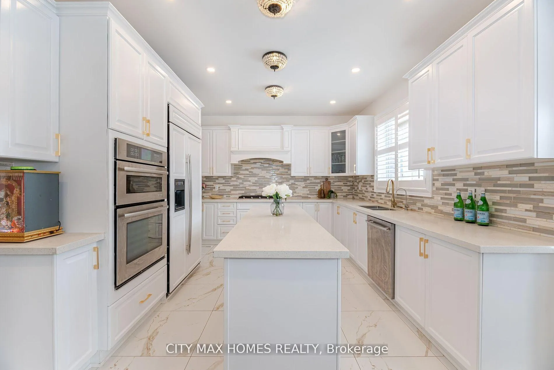 Photo 12 of 57 Beacon Hill Drive, Brampton, Credit Valley — HOMEH