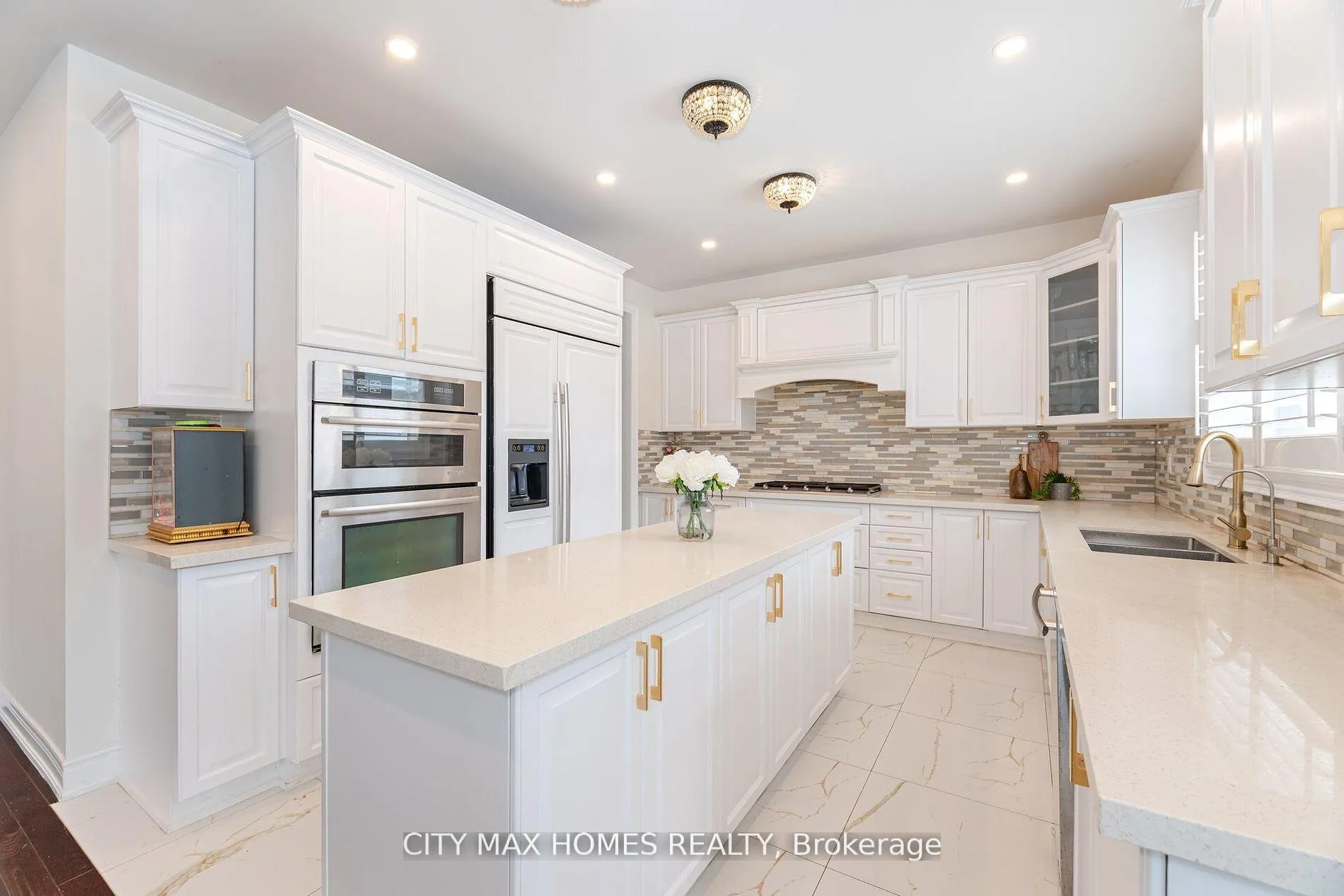 Photo 13 of 57 Beacon Hill Drive, Brampton, Credit Valley — HOMEH