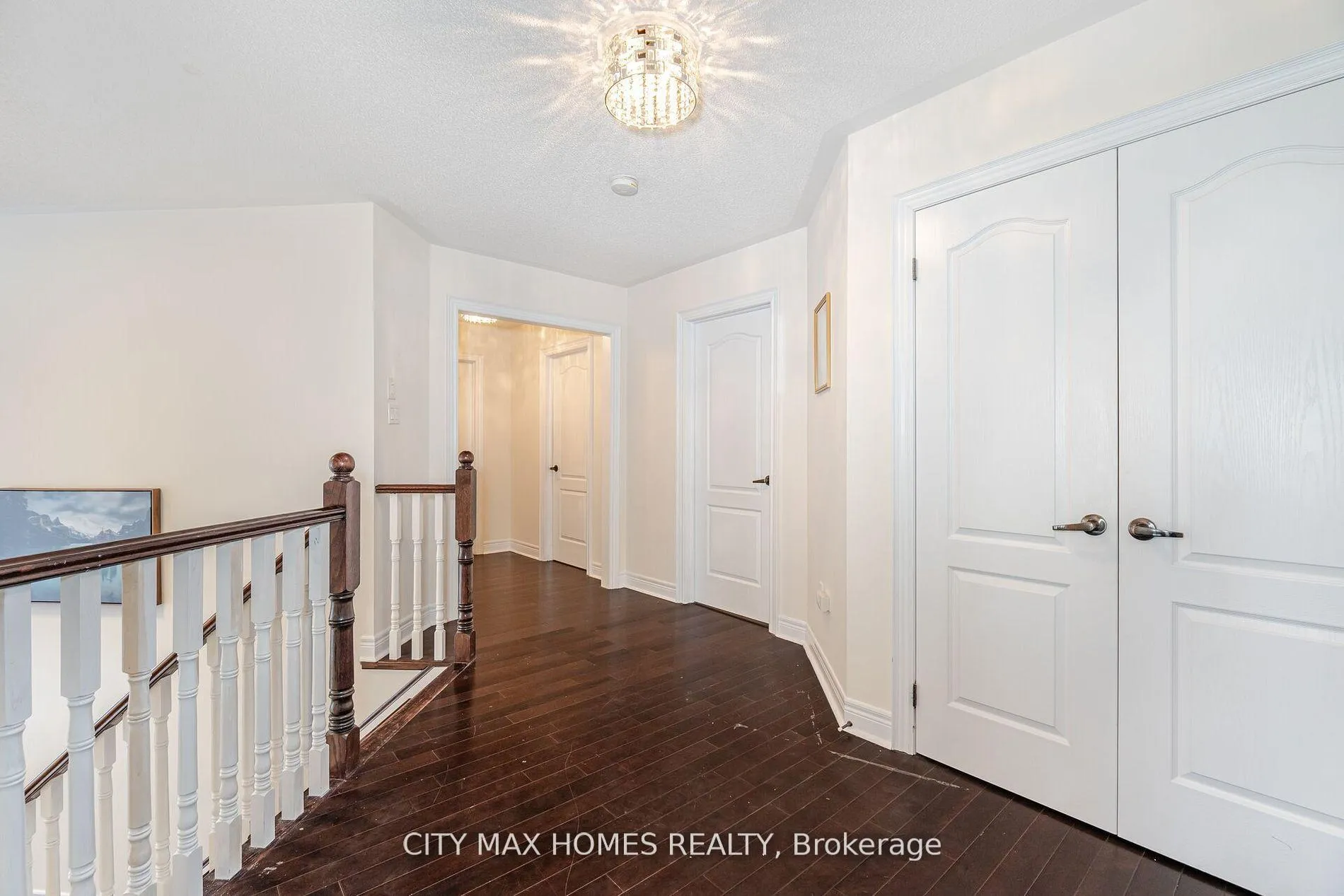 Photo 23 of 57 Beacon Hill Drive, Brampton, Credit Valley — HOMEH