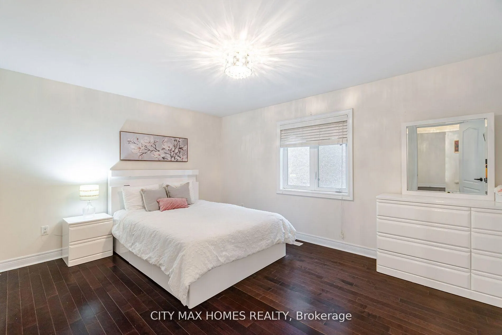 Photo 36 of 57 Beacon Hill Drive, Brampton, Credit Valley — HOMEH