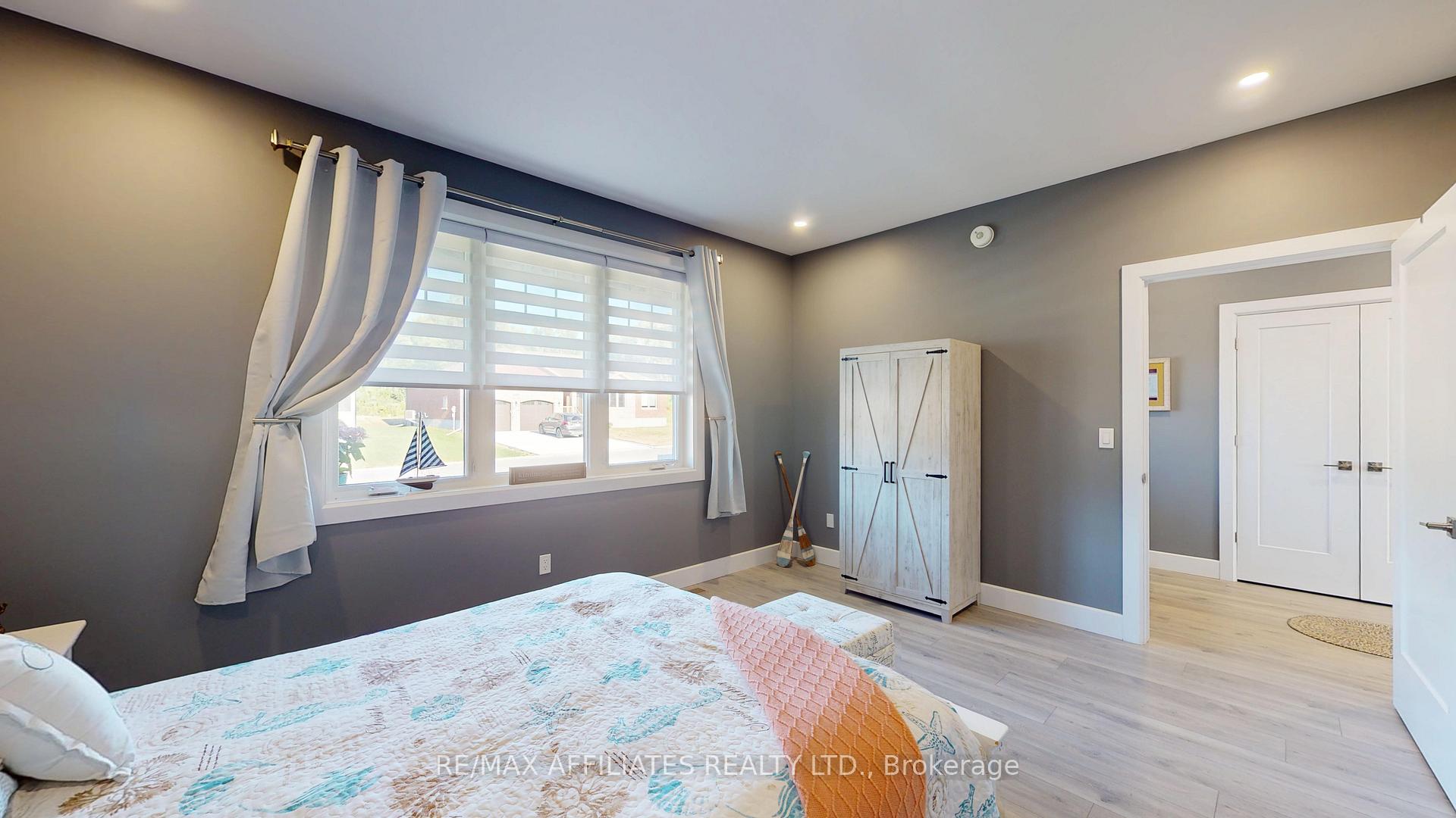 Photo 6 of 1066 Shearer Drive, Brockville — HOMEH