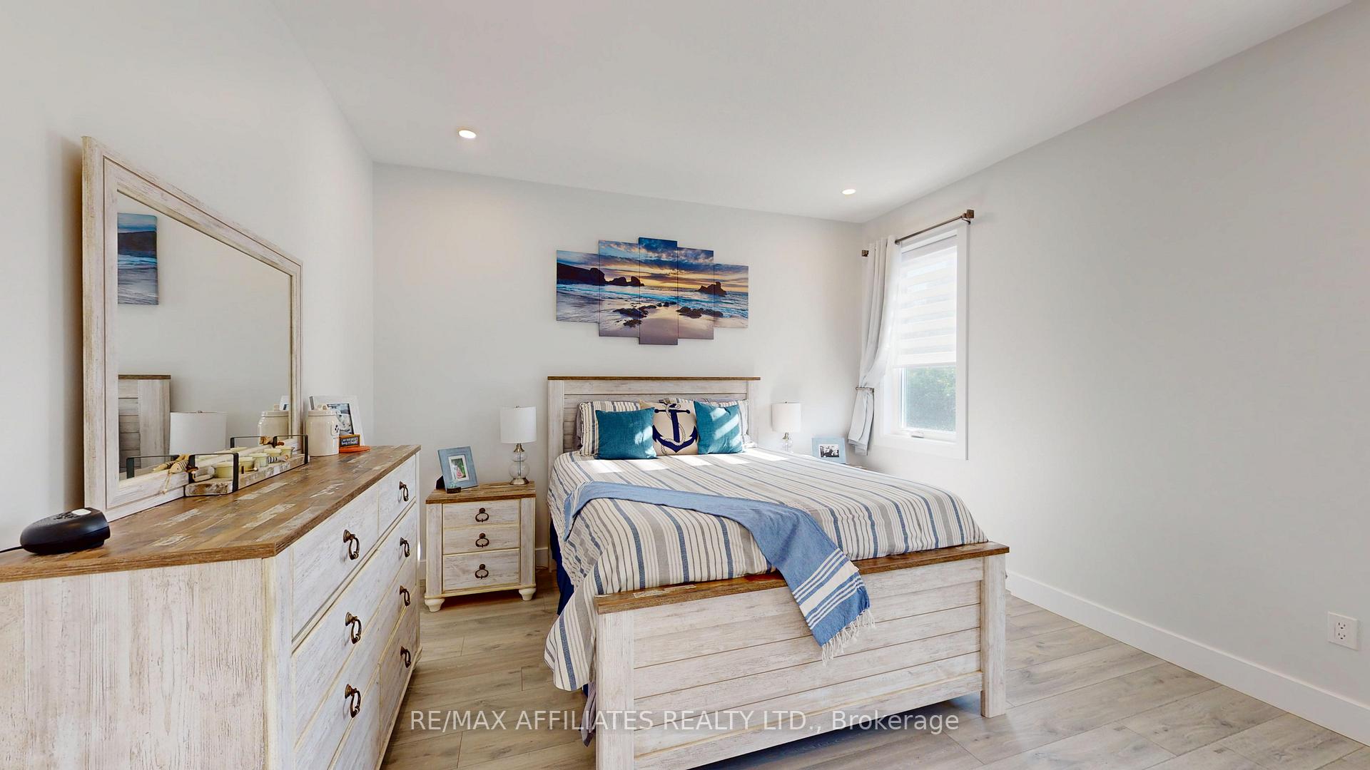 Photo 16 of 1066 Shearer Drive, Brockville — HOMEH