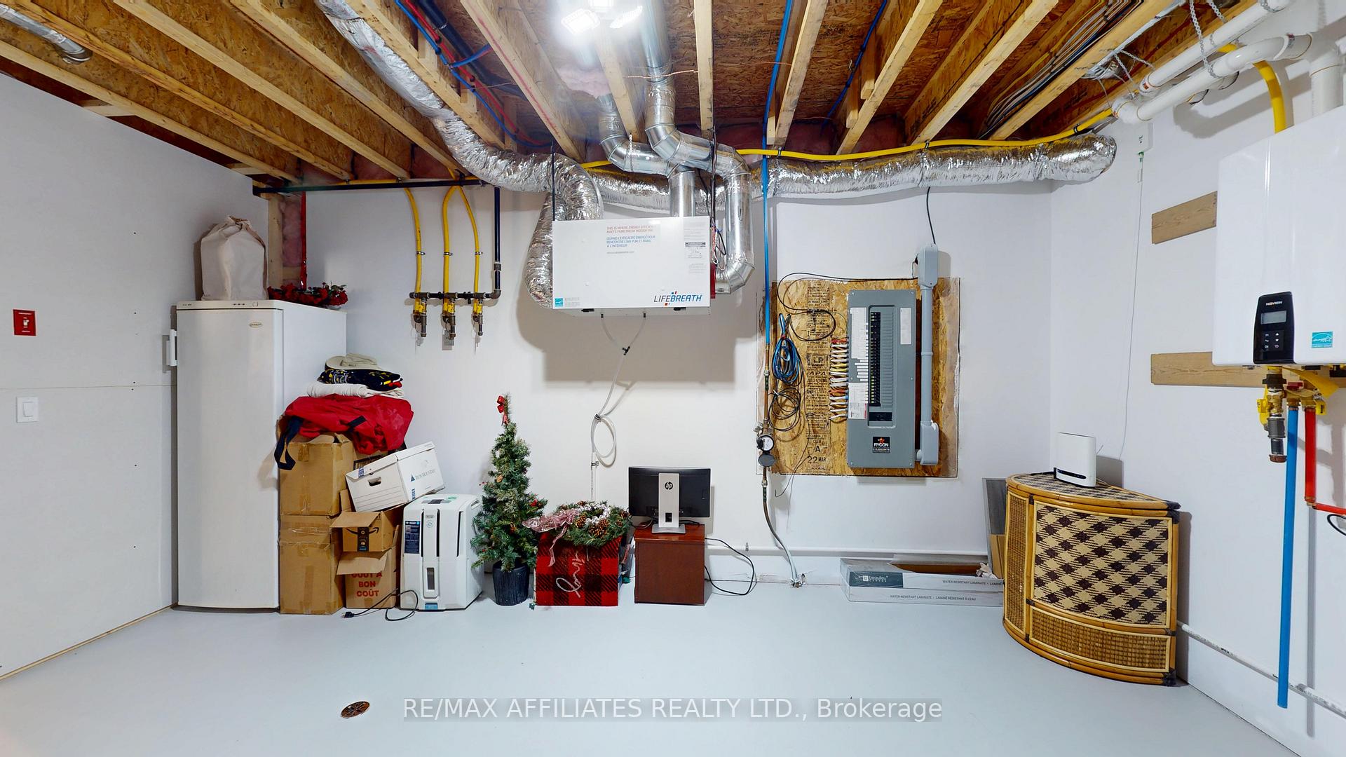 Photo 32 of 1066 Shearer Drive, Brockville — HOMEH