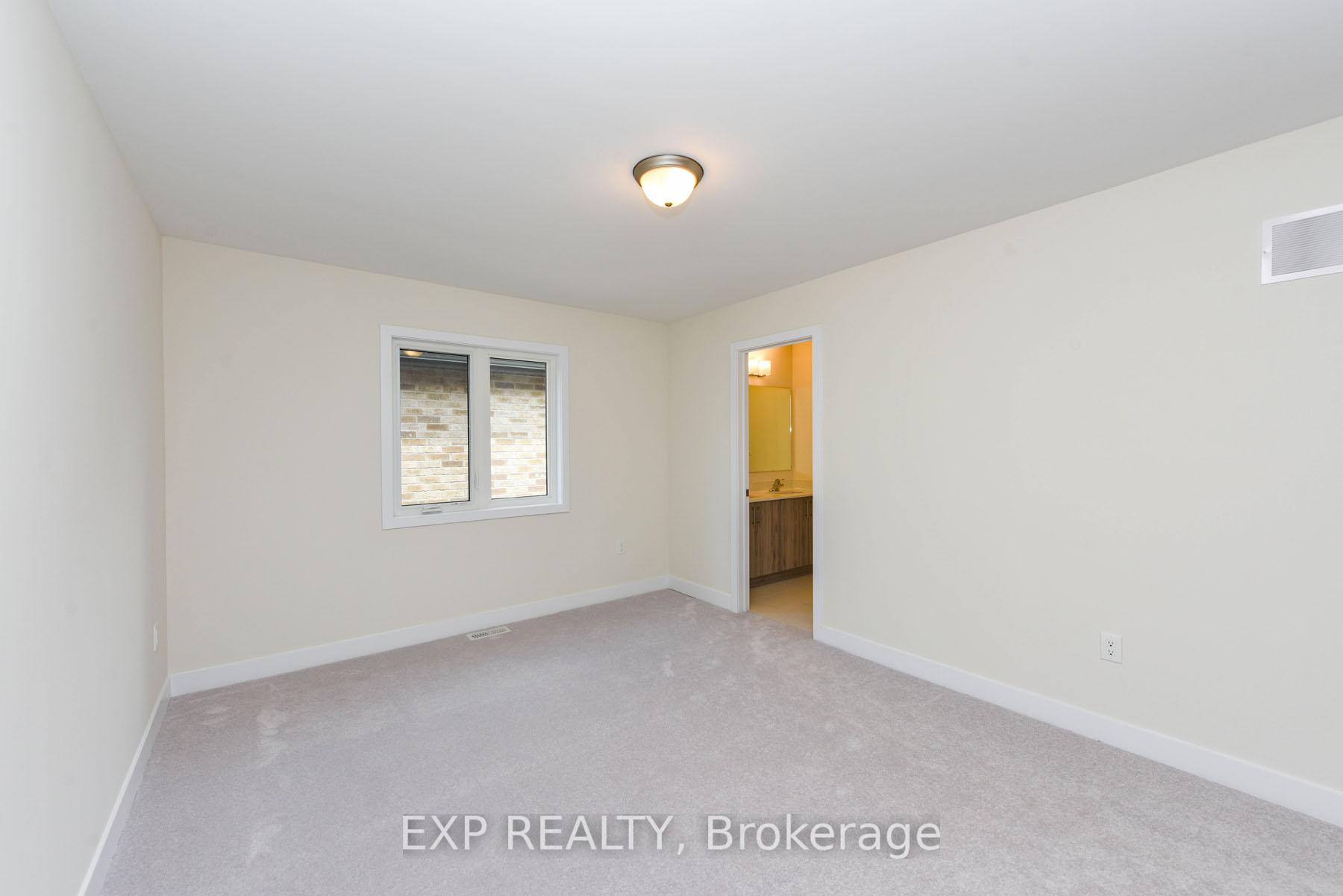 Photo 13 of 1431 wellwood Terrace, Milton, Cobban — HOMEH