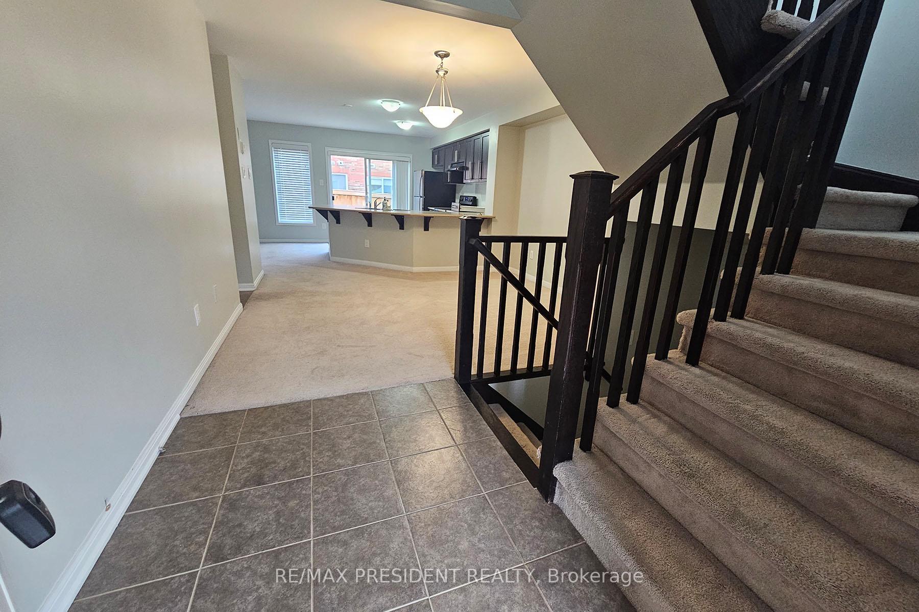Photo 2 of 1008 Timmer Place, Milton, Willmott — HOMEH