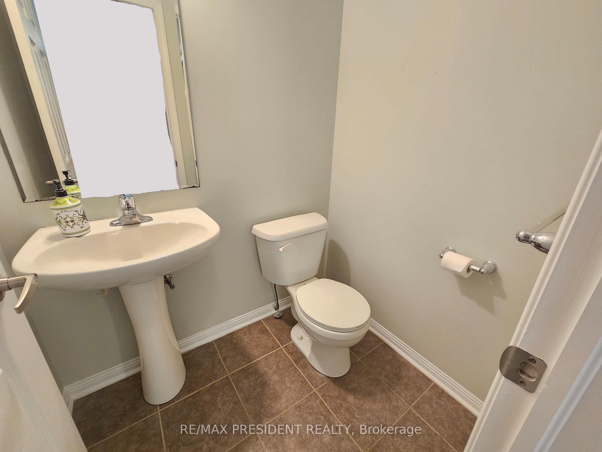 Photo 11 of 1008 Timmer Place, Milton, Willmott — HOMEH